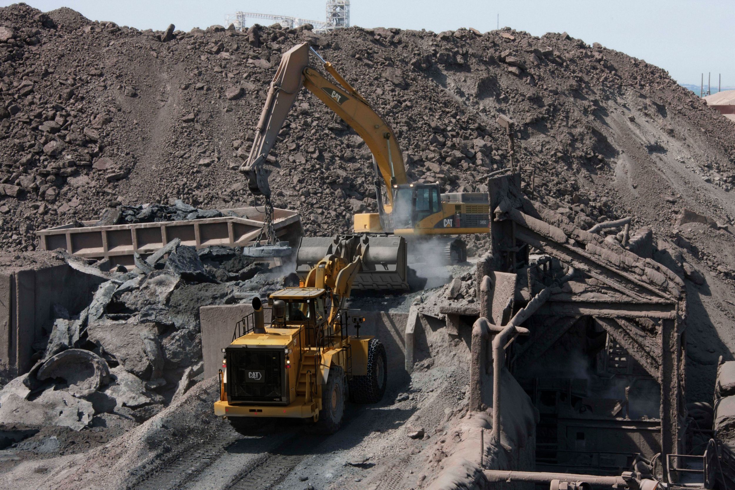 988K Large Wheel Loader - Steel Mill Arrangement