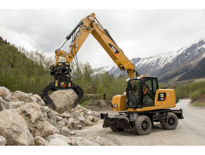 Demolition & Sorting Grapple handling large rock