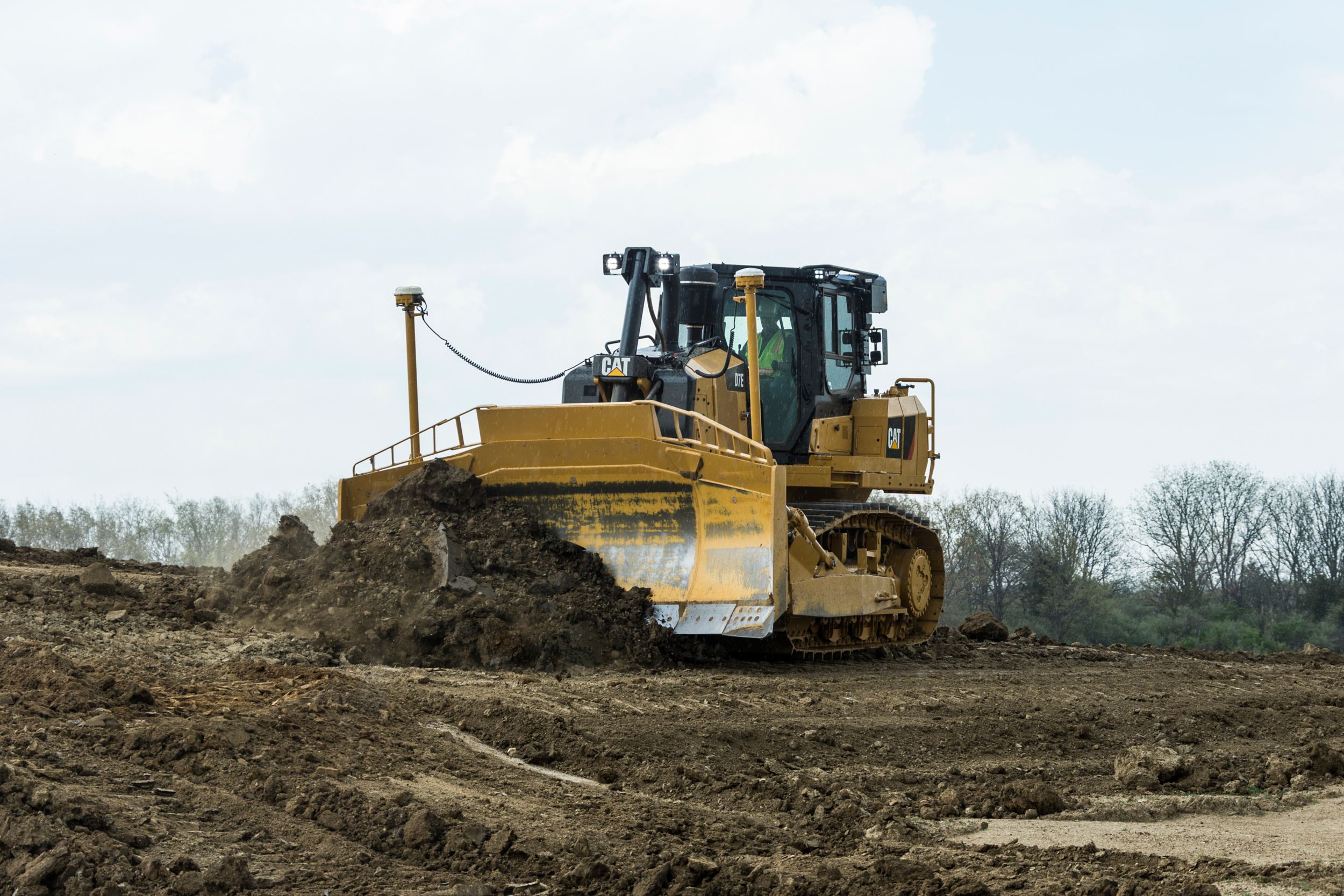 Cat D7E Pushing dirt