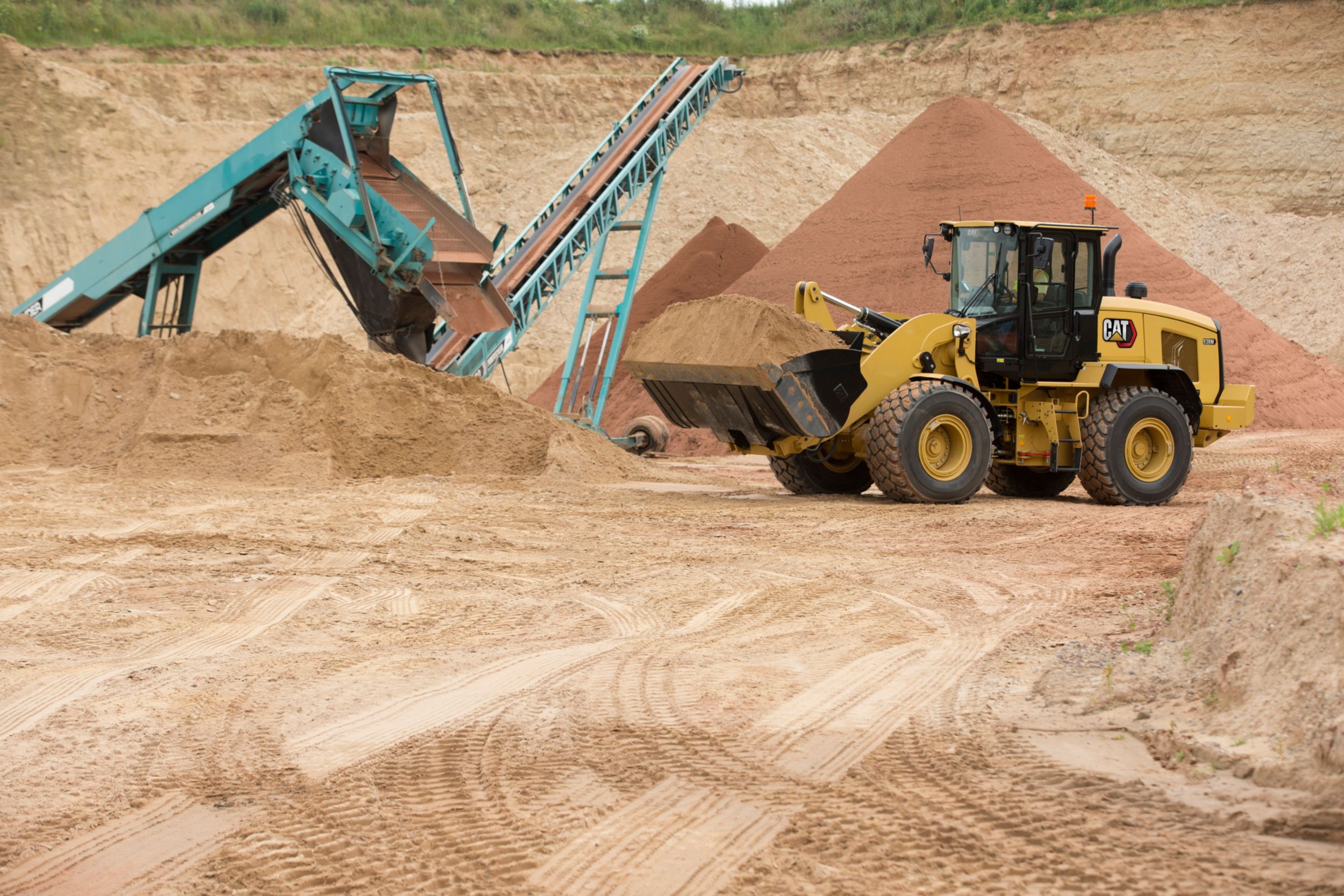 Cat® 938M Small Wheel Loader