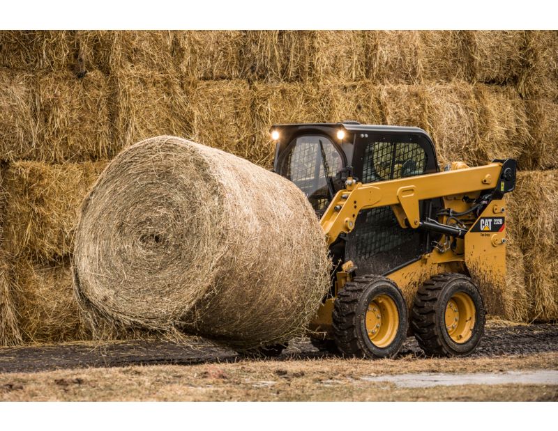 Cat® Bale Spear in Action