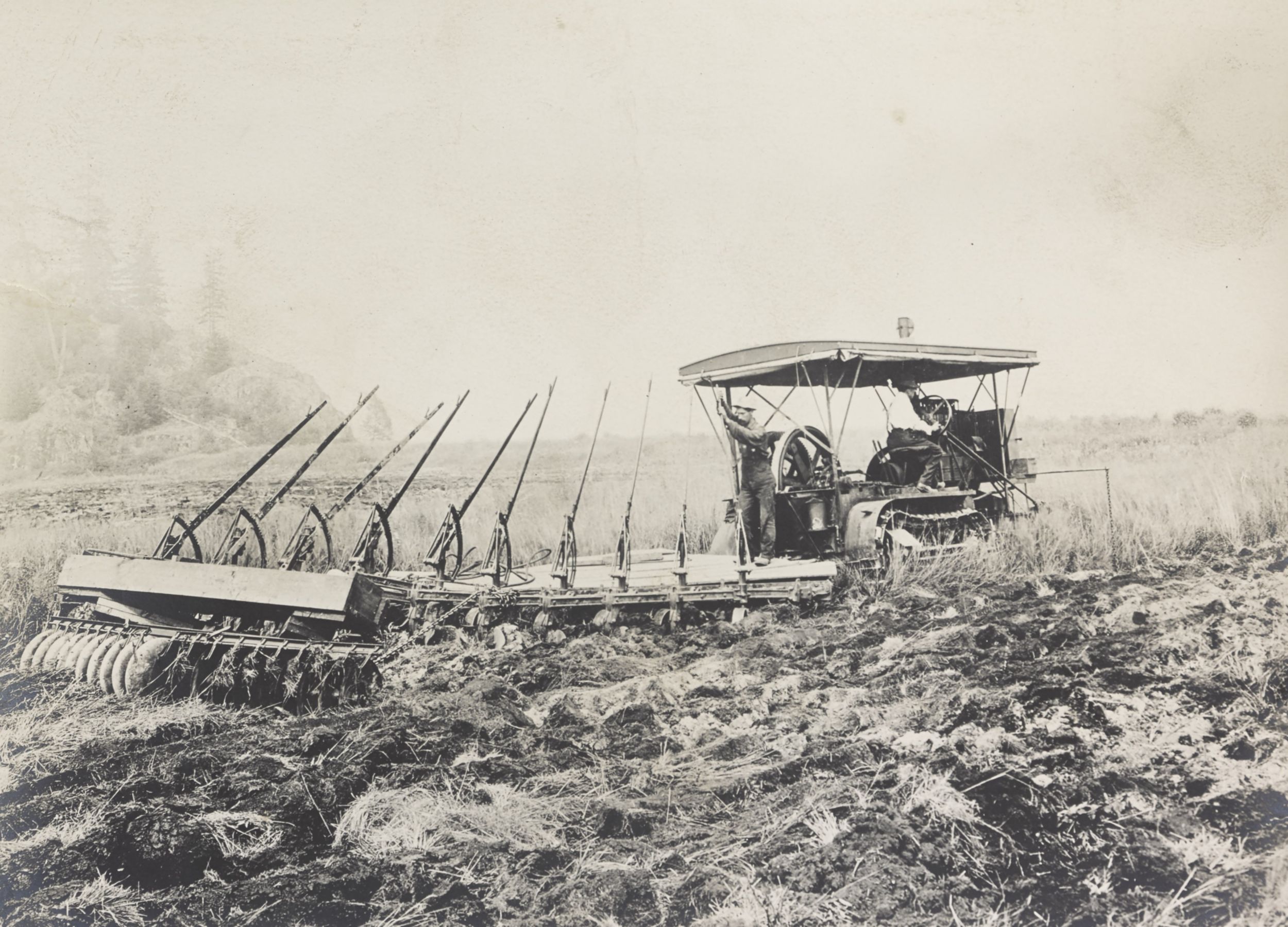 Caterpillar Caterpillar, Canada and a Commitment to Earning Customer