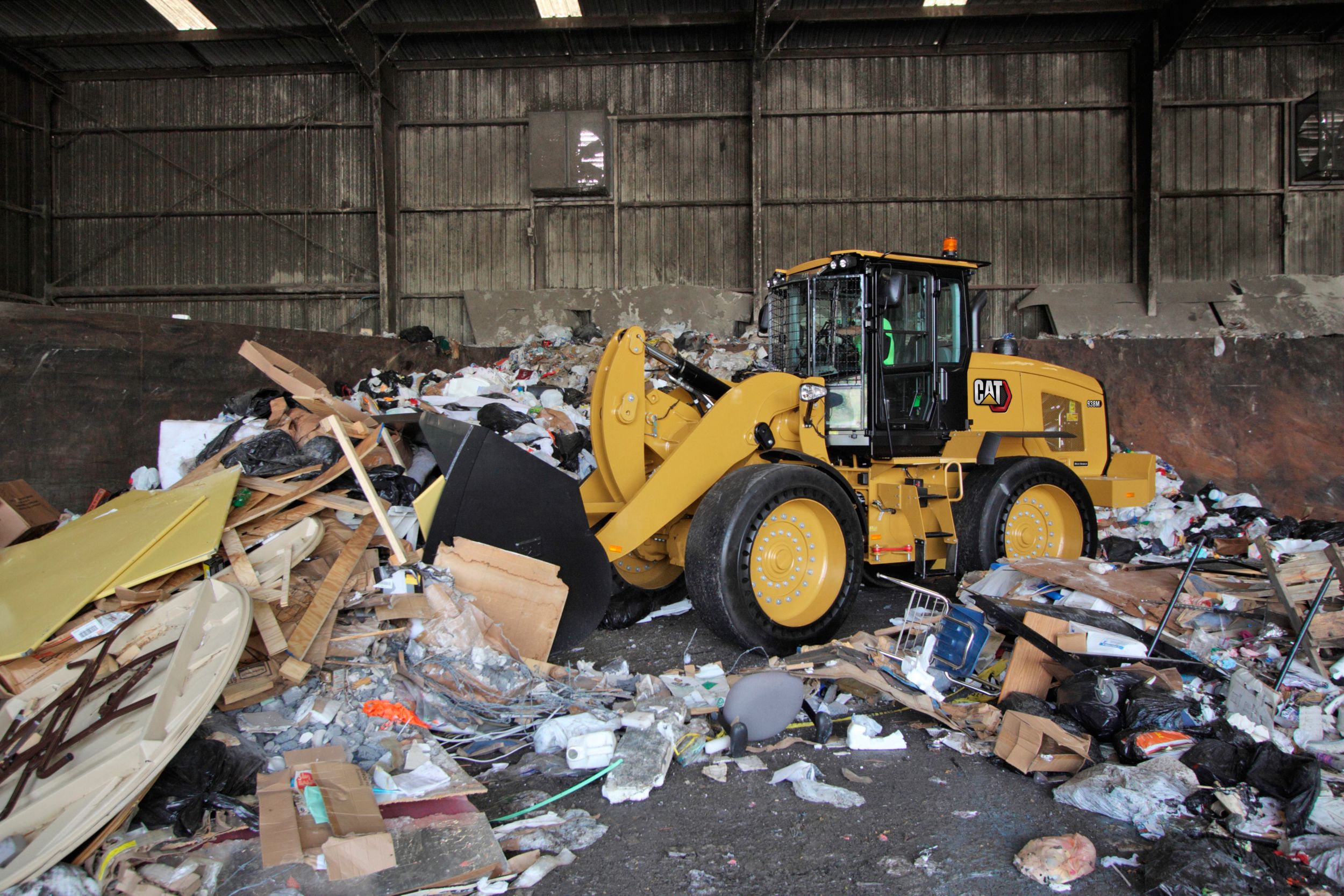 938M Waste Handler Small Wheel Loader