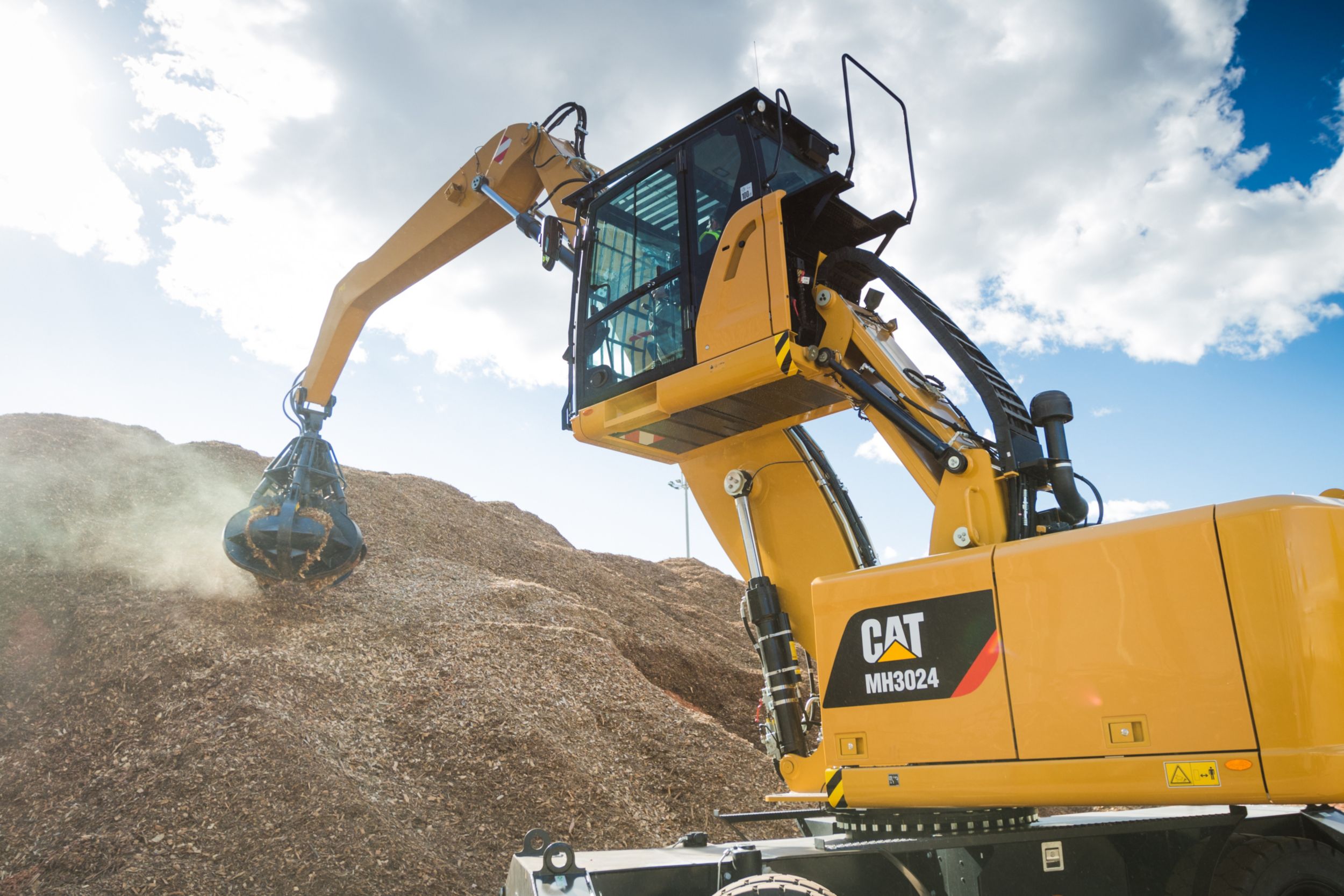 Gallery GSV525 5-Tine, 1150-Liter Orange Peel Grapple