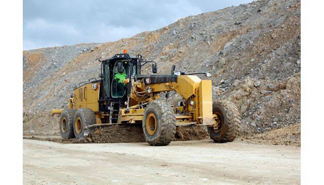 Cat 18 Motor Grader - BETTER COMFORT AND CONTROL