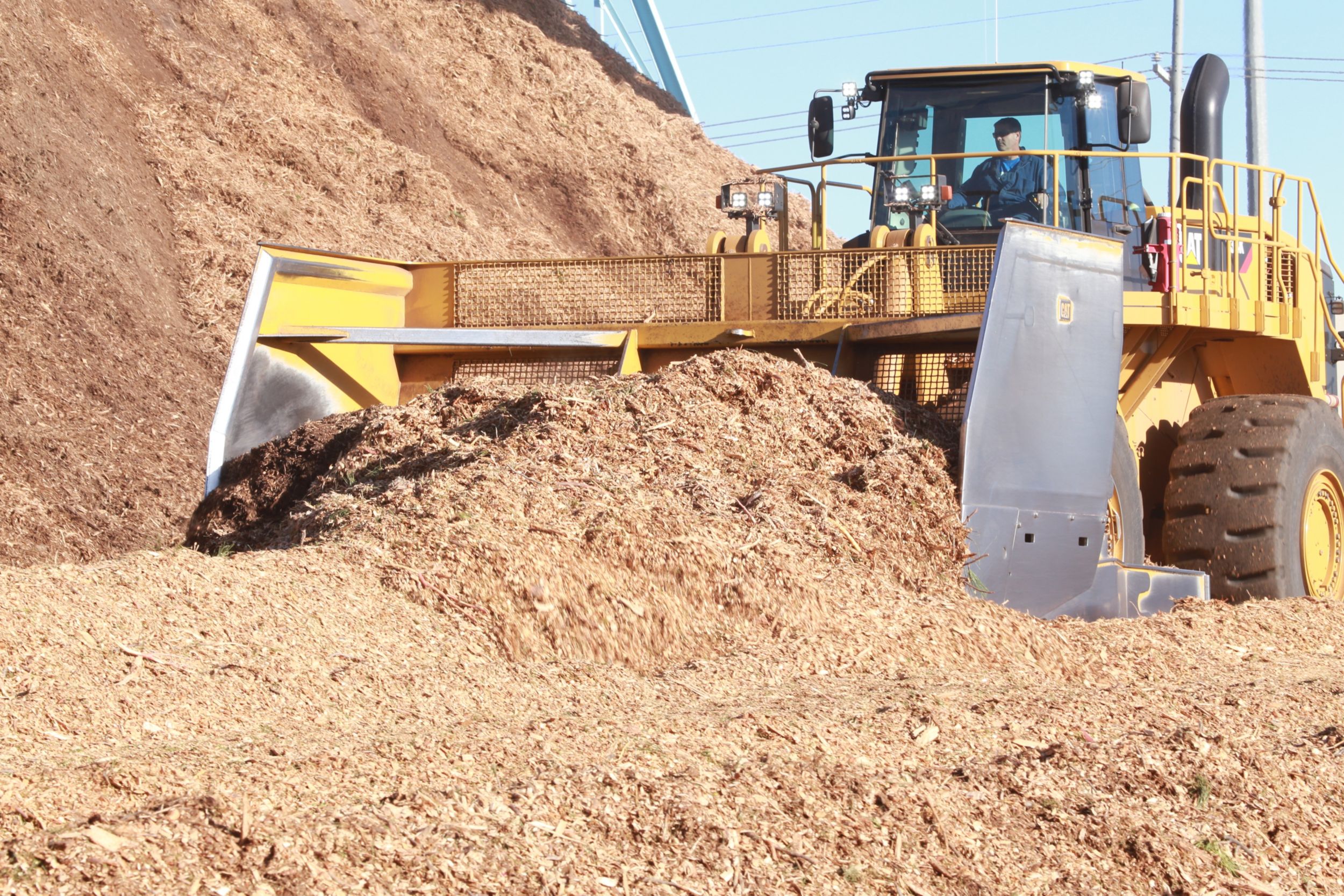 834K Chip Scoop Wheel Dozer