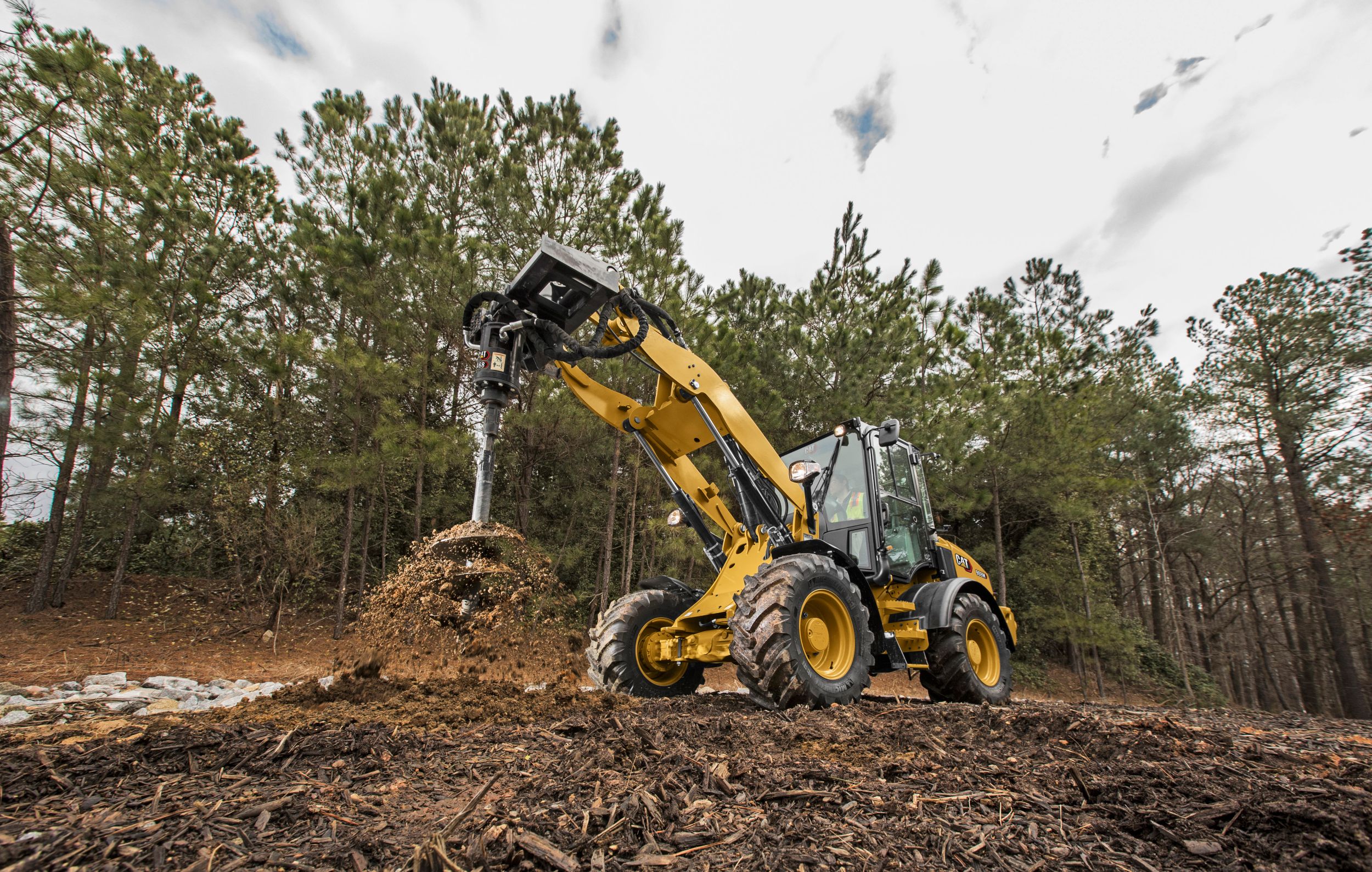 908M Compact Wheel Loader