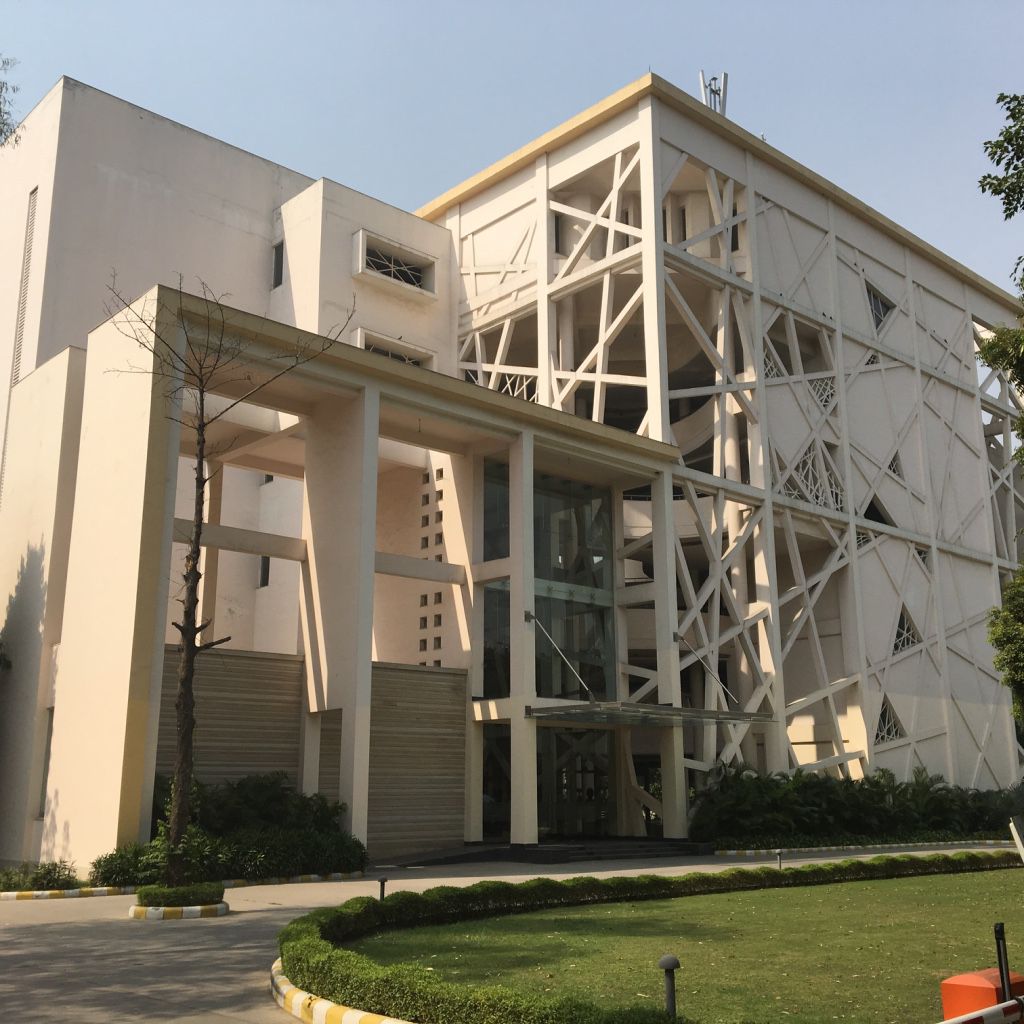 Institute of Management Technology