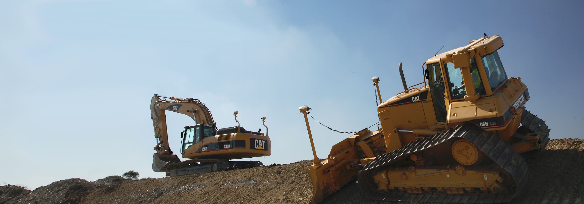 Cat® Excavator and Dozer