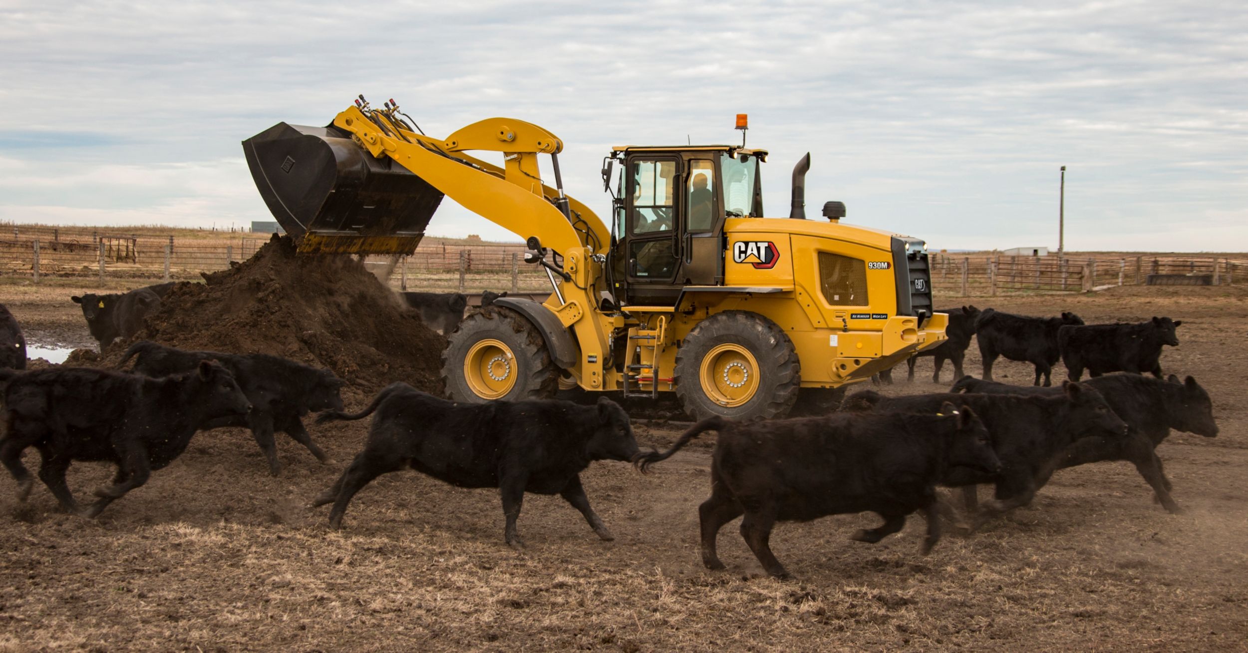 930M Ag Handler Small Wheel Loader