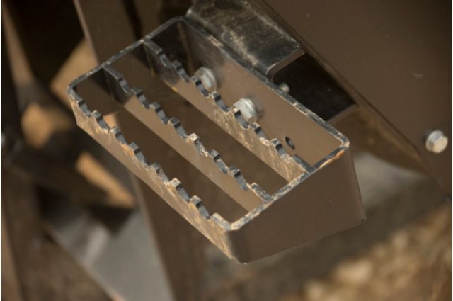 Bolt-On Serrated Step