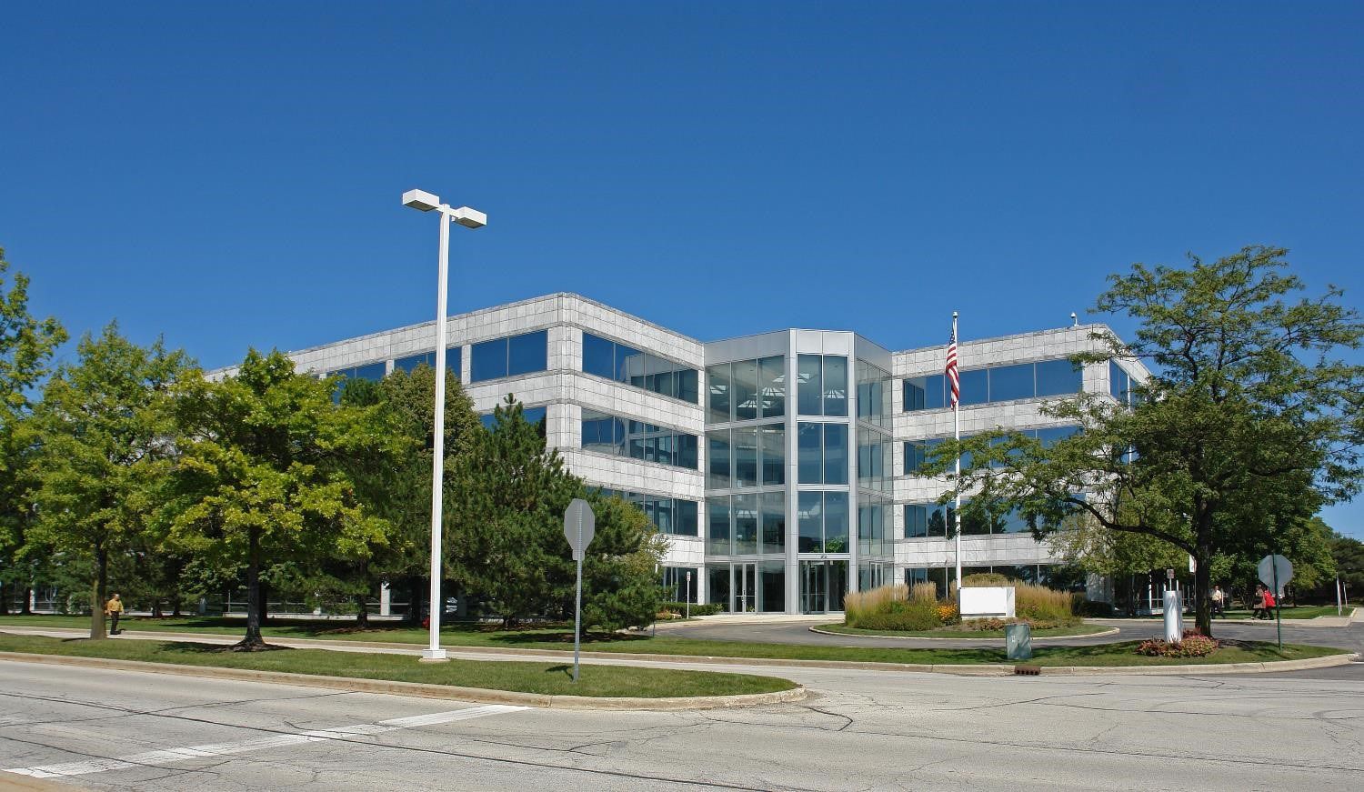 Caterpillar Inc. relocates global headquarters to Deerfield, Illinois.