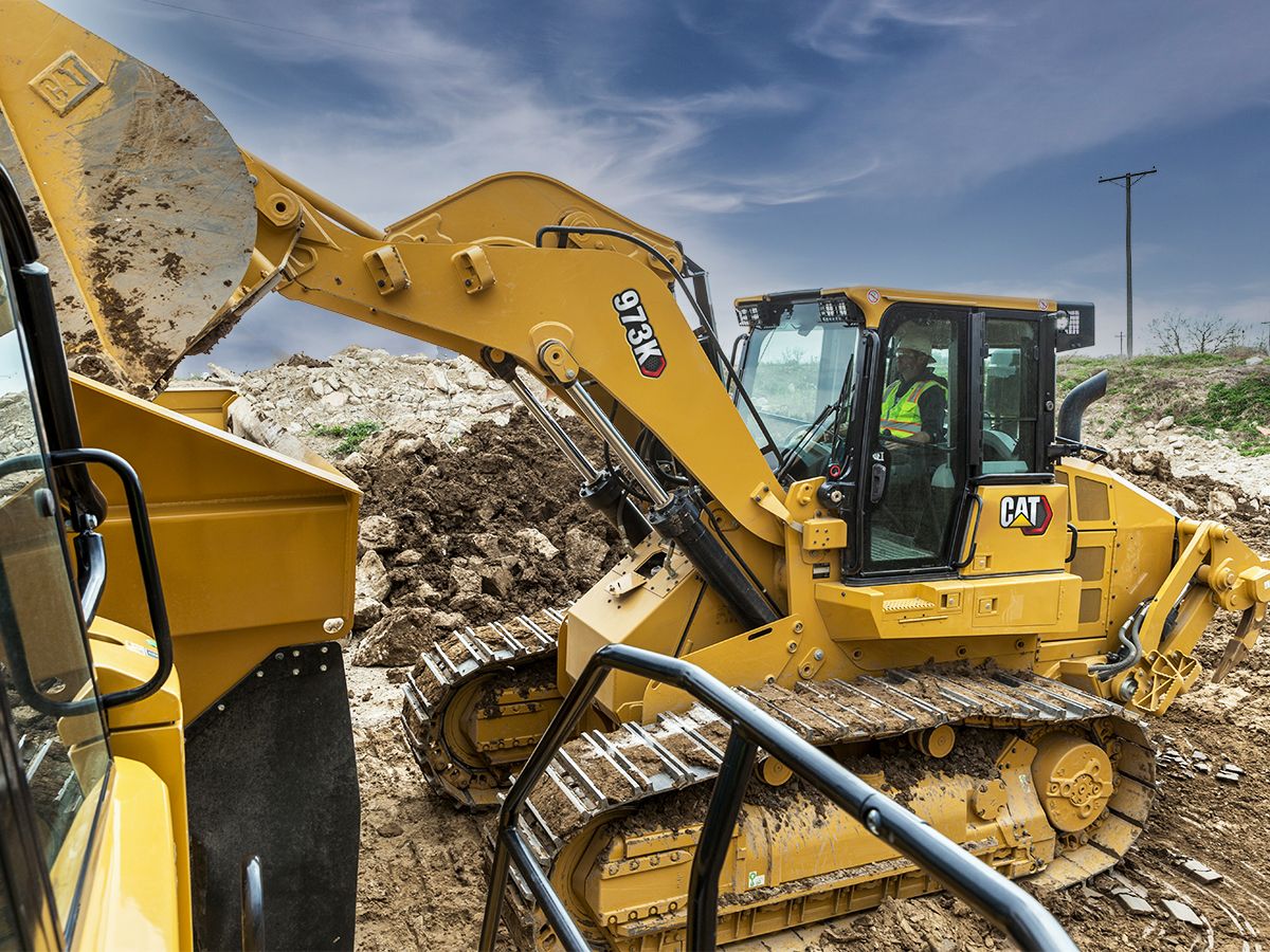 cat-track-loaders 973K