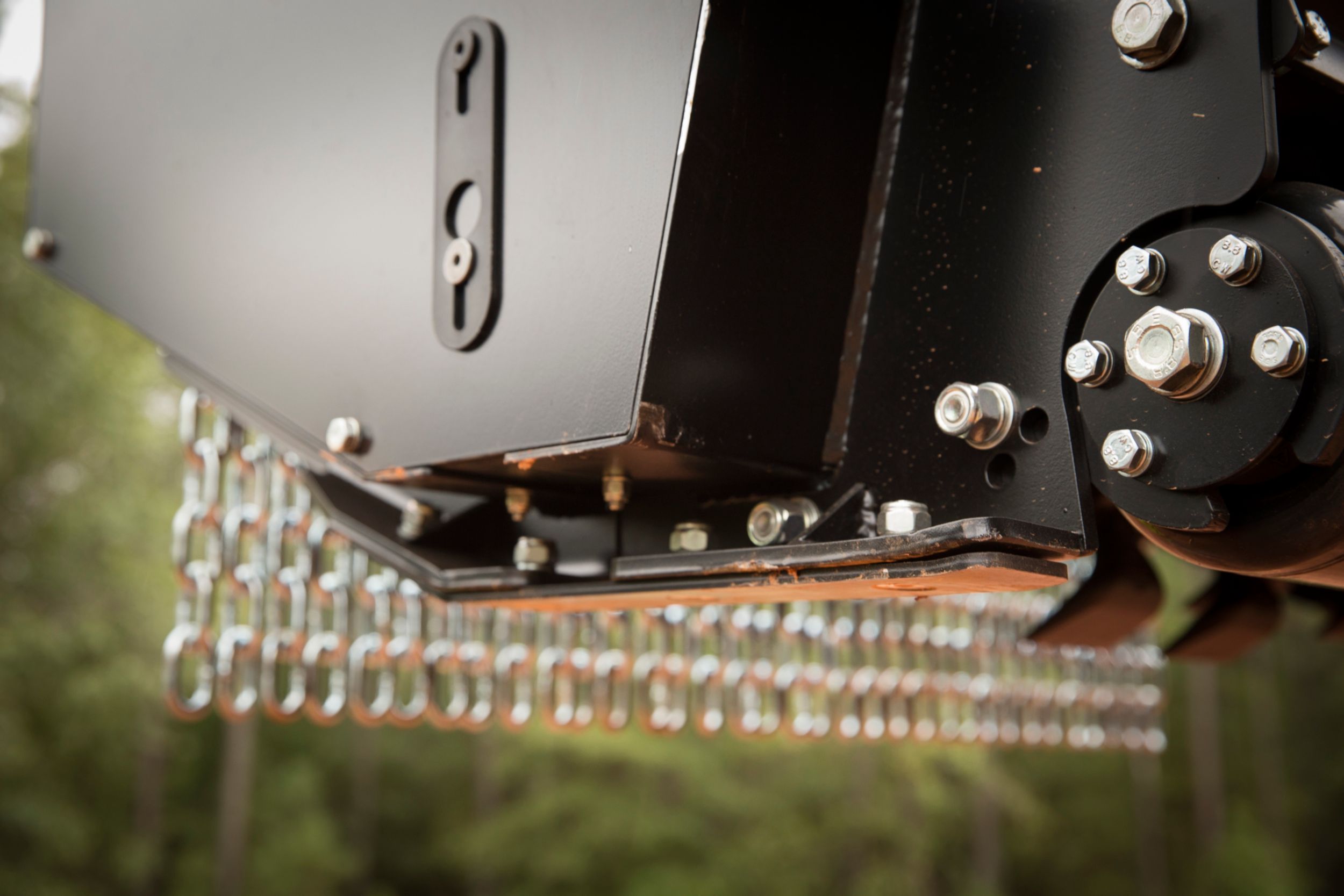 螺栓固定式可更换滑移式履带板