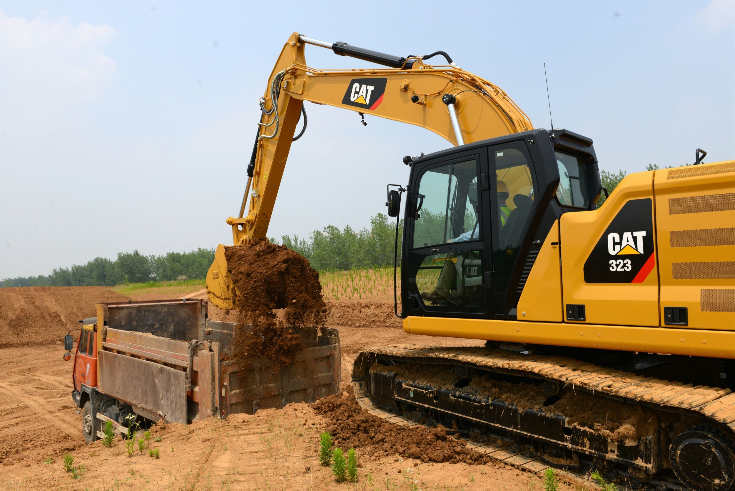 Cat | 323 Hydraulic Excavator | Caterpillar