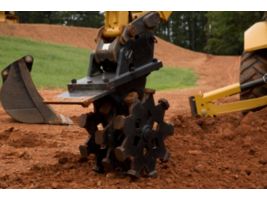 Compacting heavy clay with Cat® Compaction Wheel