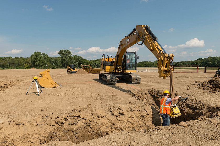 320 GC Medium Hydraulic Excavator
