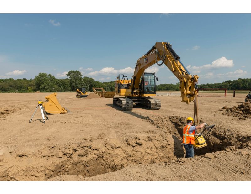320 GC Medium Hydraulic Excavator