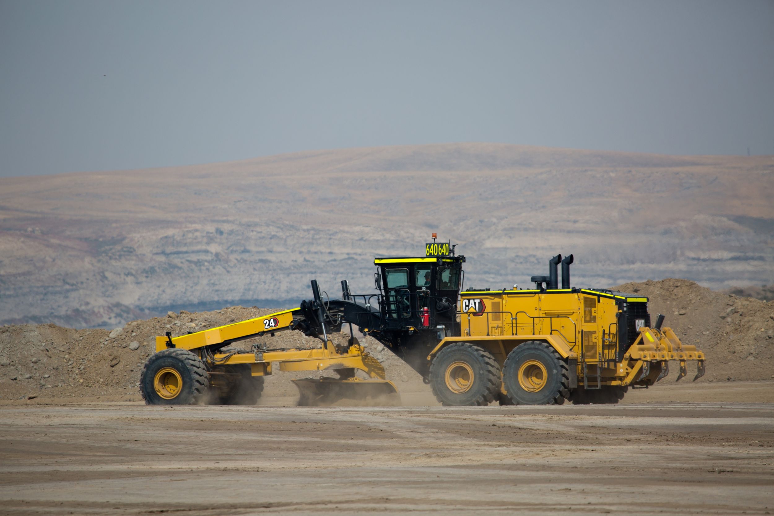 120GC motor-graders