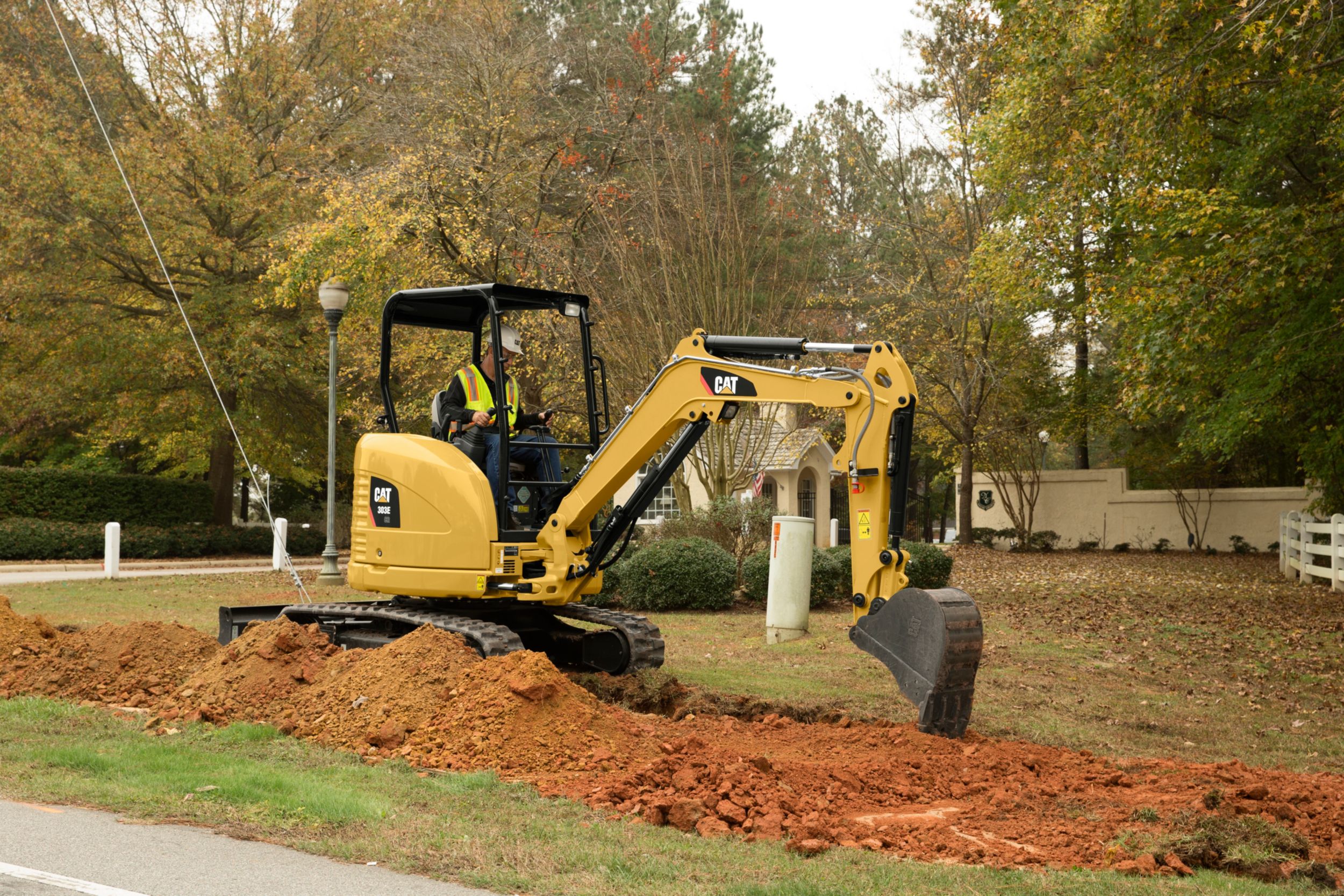 product-303E CR Mini Hydraulic Excavator