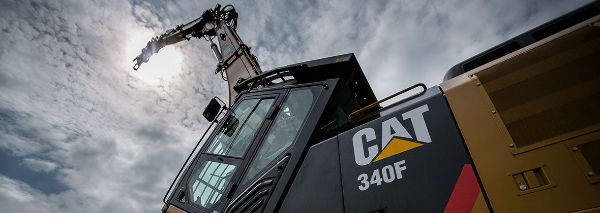 UHD Demolition excavator