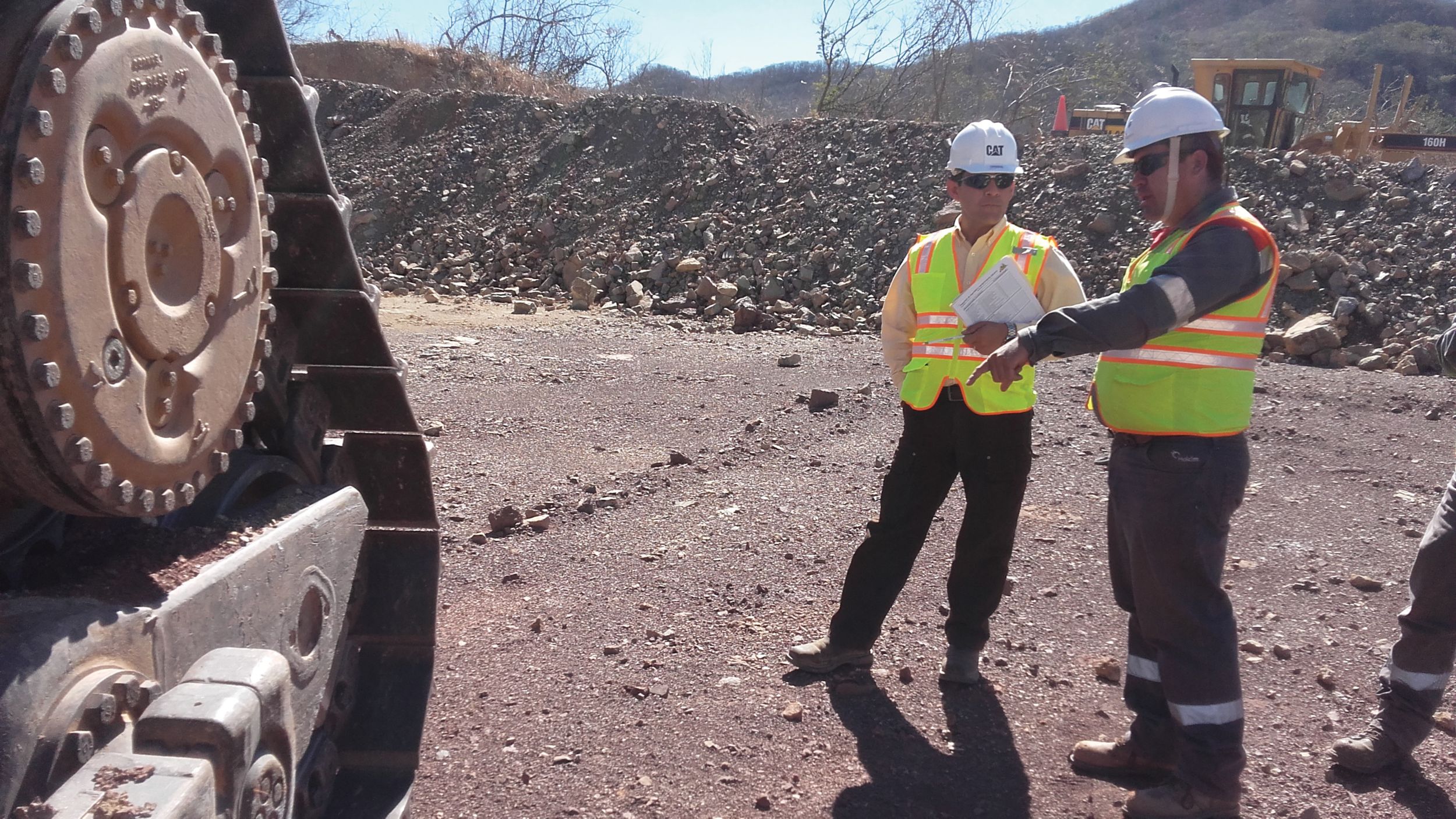 операторы, занимающиеся демонстрацией