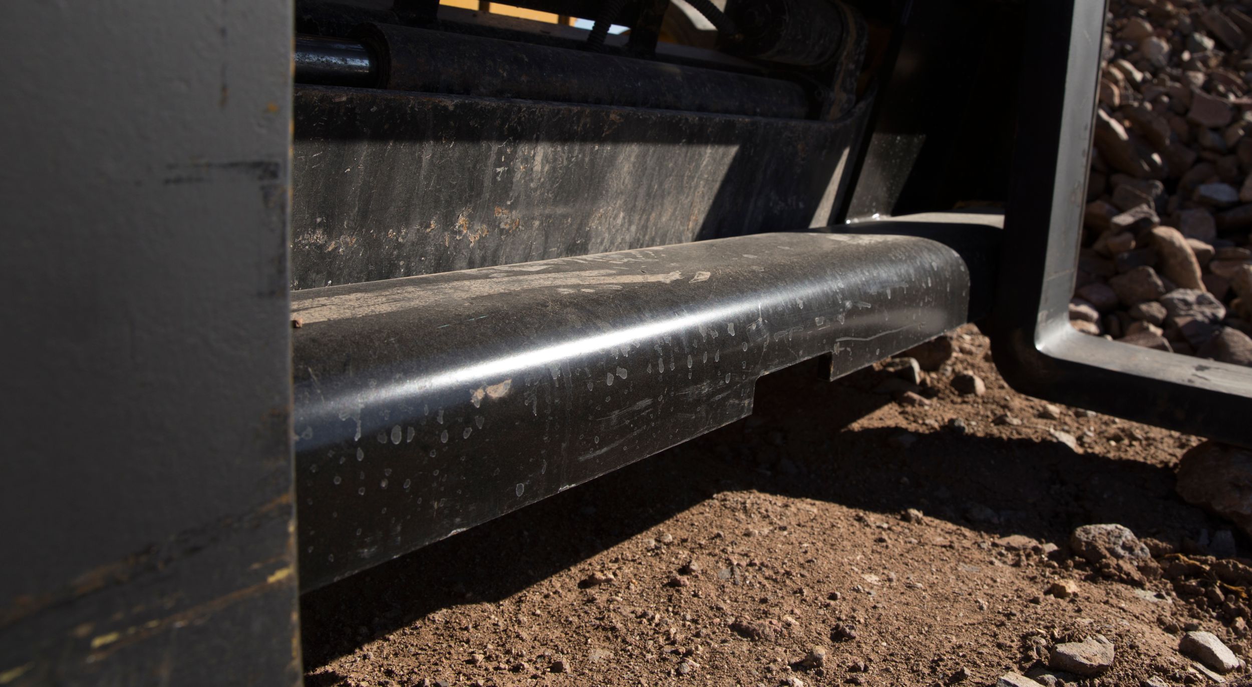 Notched Rail-type Carriage