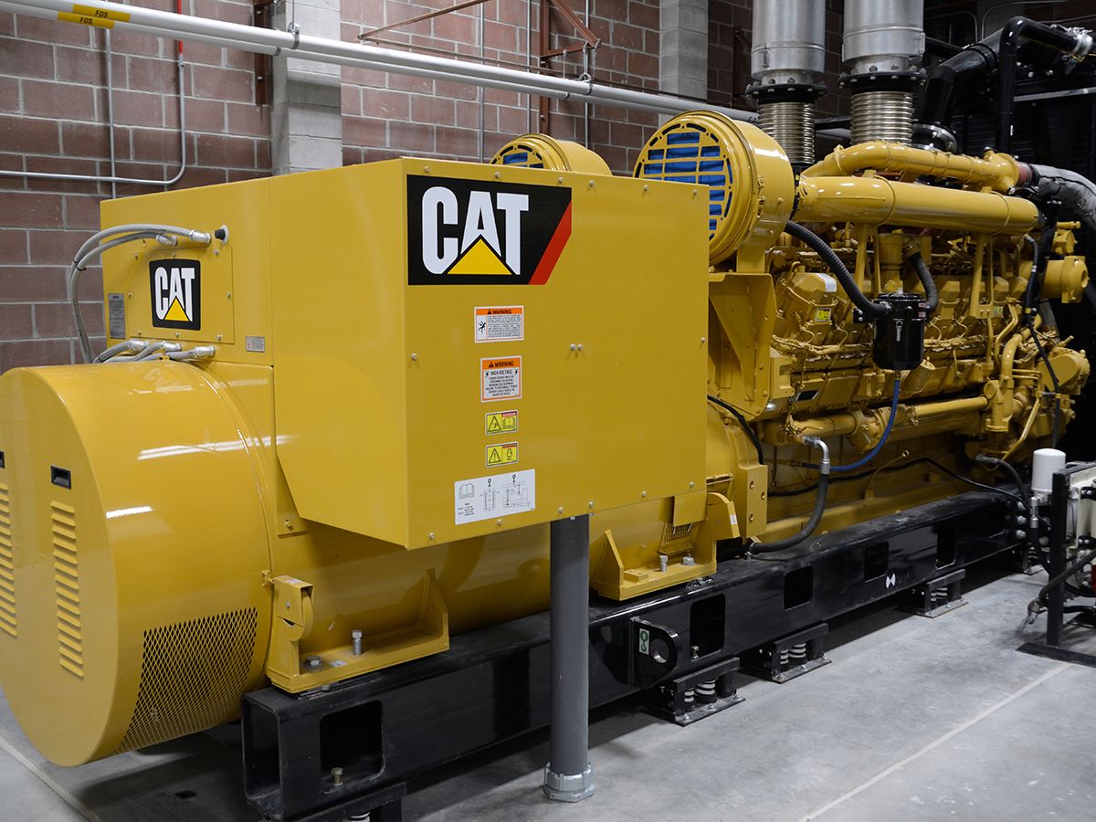 Cat generator. ГПУ Caterpillar g3520c. Cat 3516. Газогенератор Катерпиллер g3520. G3516c Caterpillar.