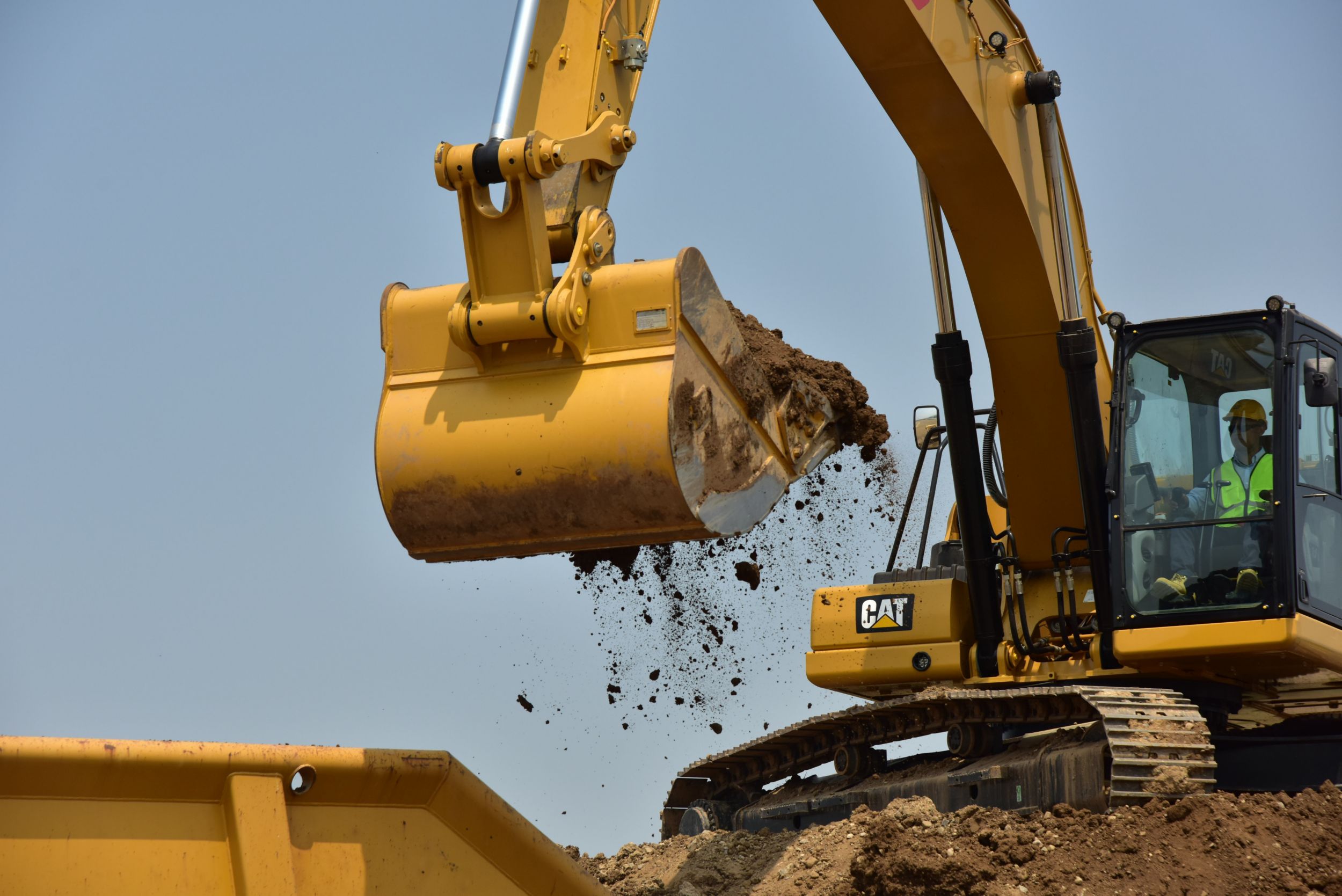 330 Excavator Moving Dirt