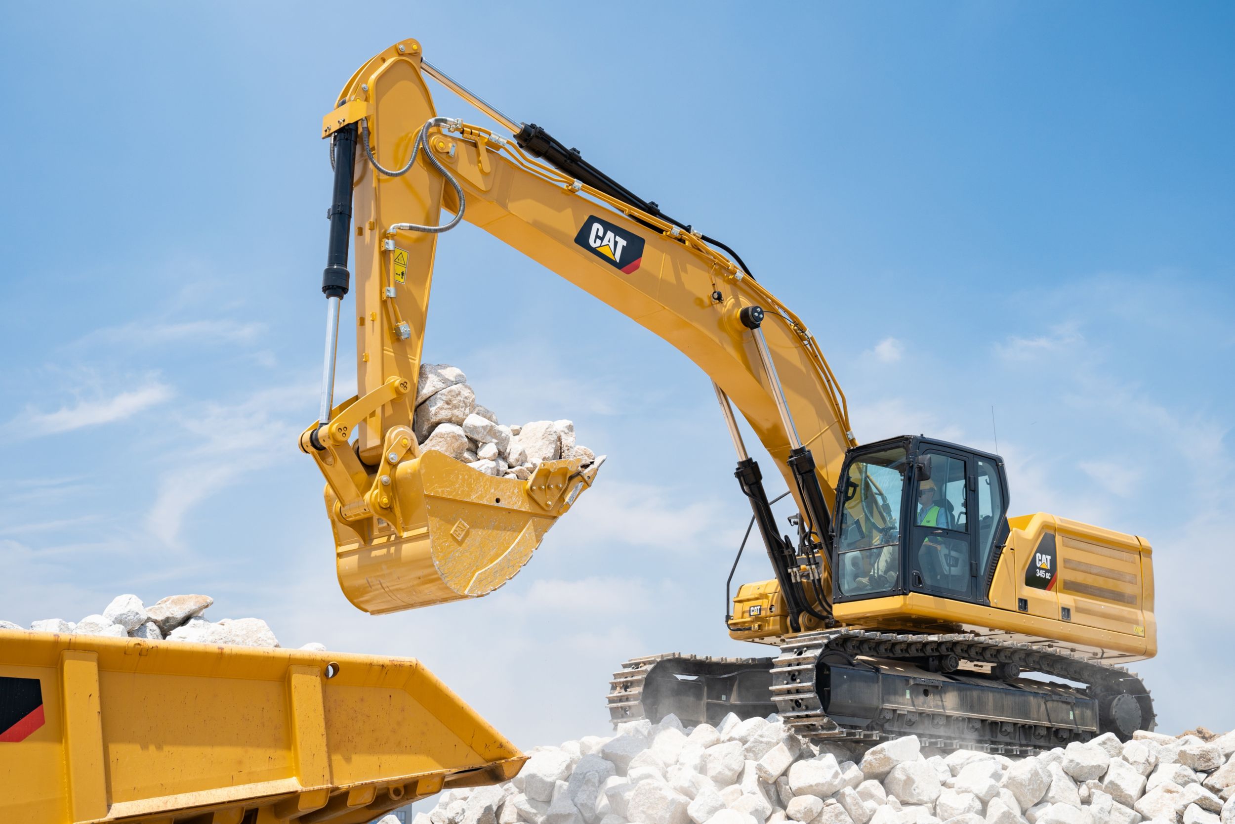 2022 Cat 345 Excavator