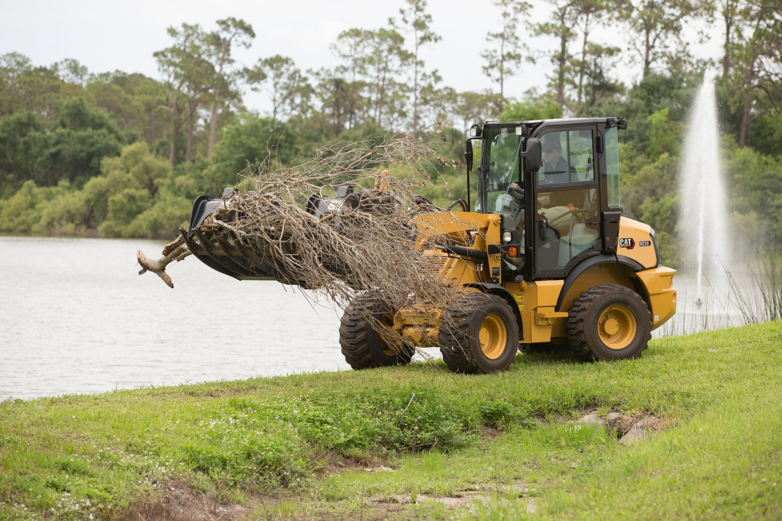 903D Compact Wheel Loader