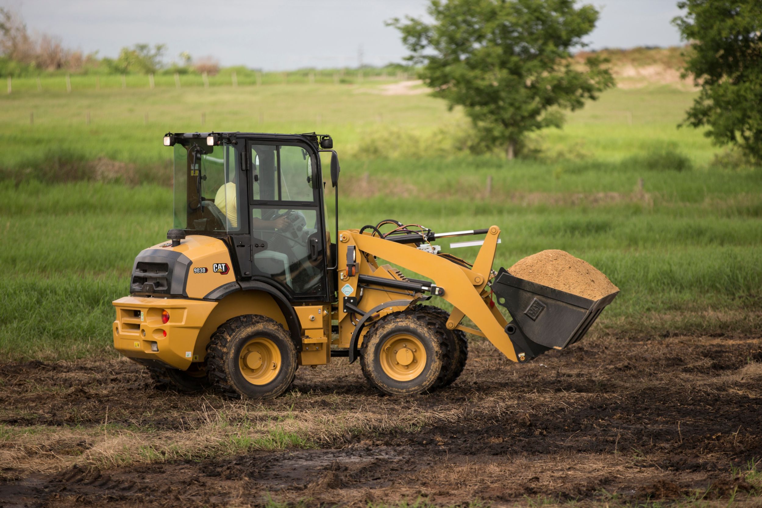 903D Compact Wheel Loader