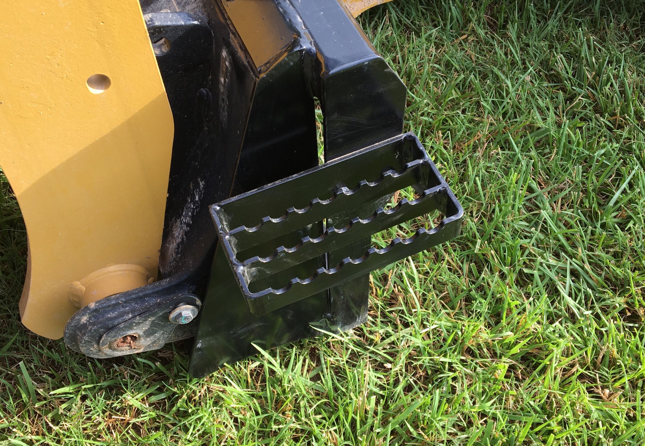 Cıvata Bağlantılı Çıkıntılı Basamak