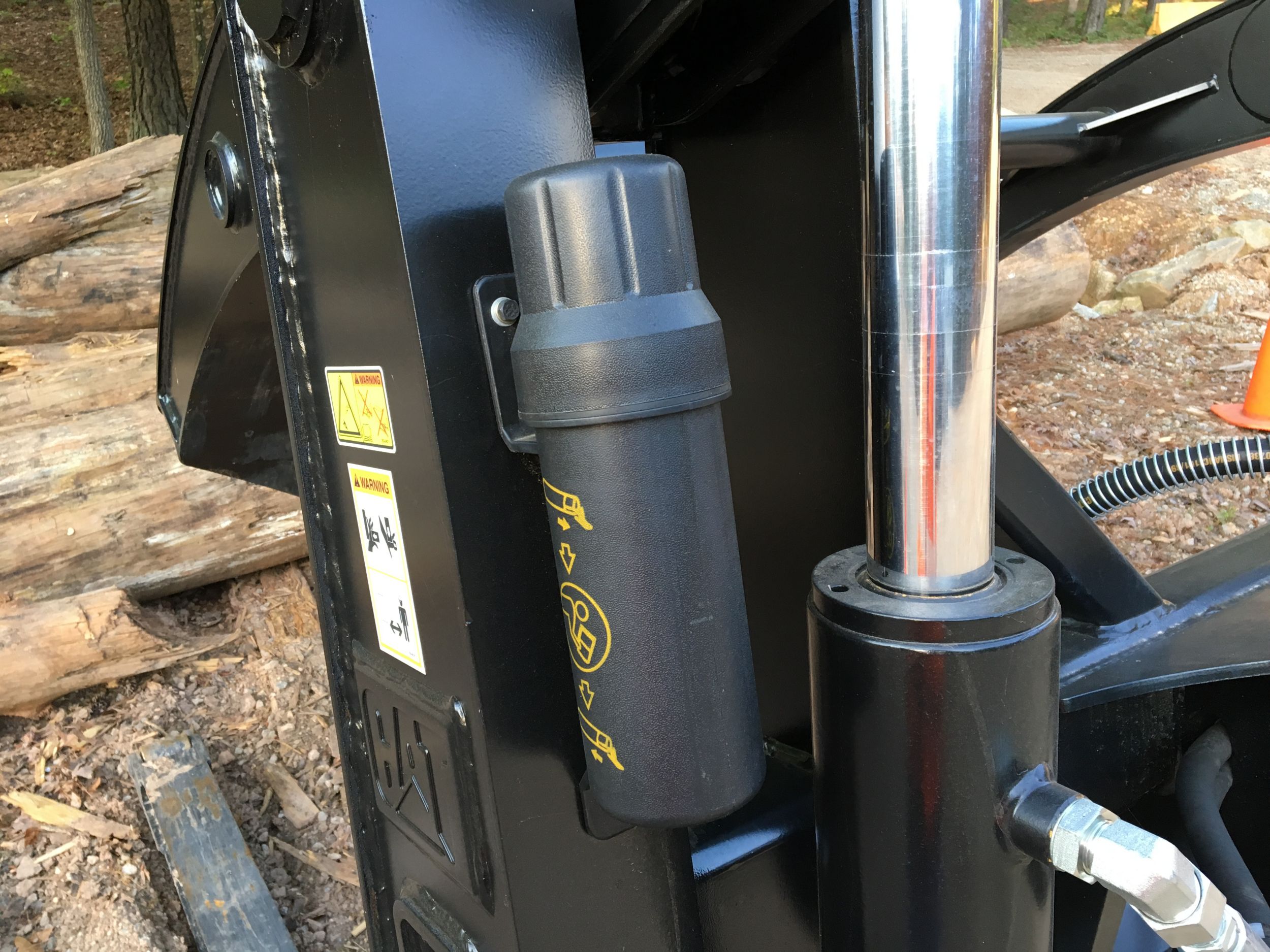 Redskapsmonterad hållare för drifts- och underhållshandböcker