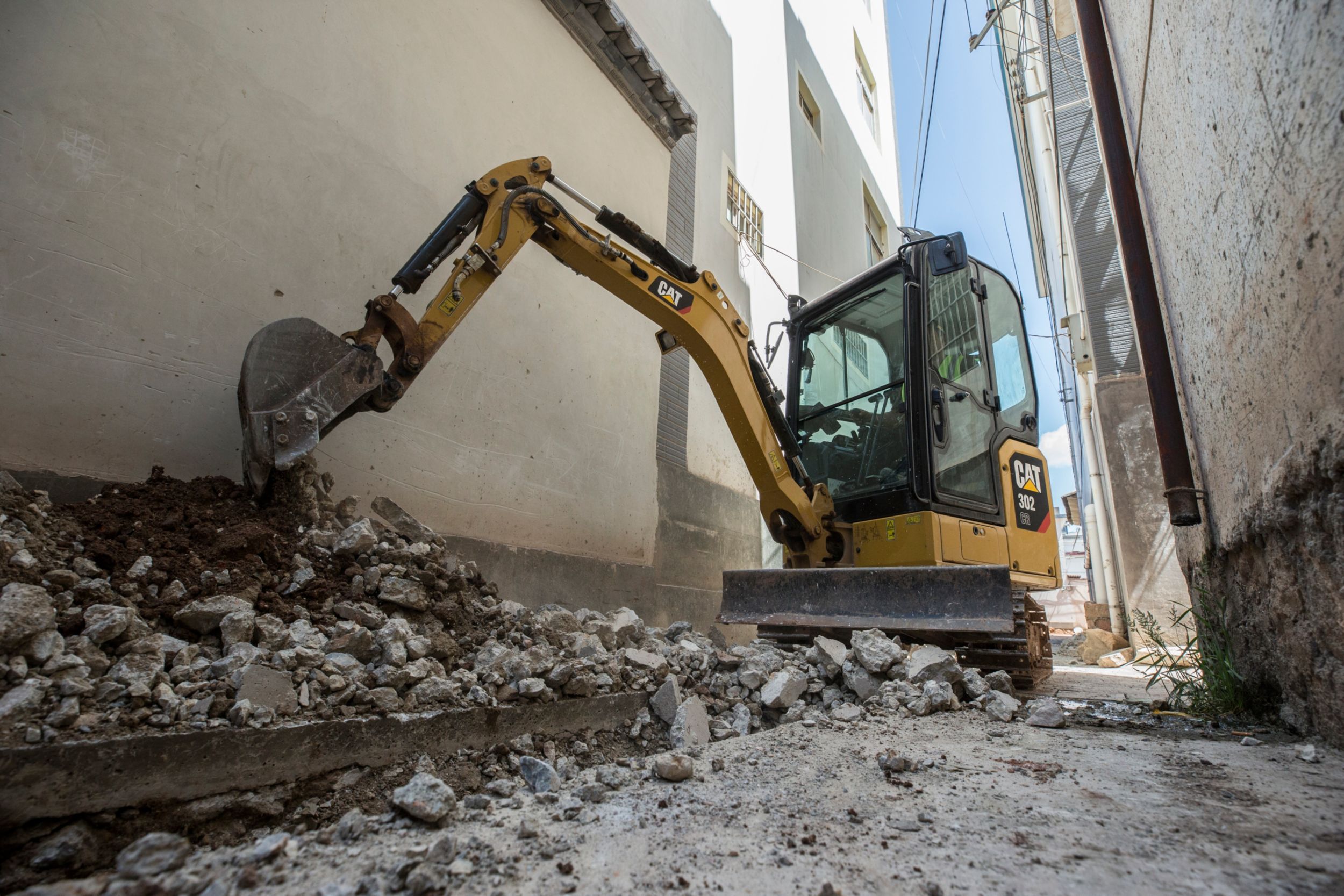 302 CR 小型液压挖掘机