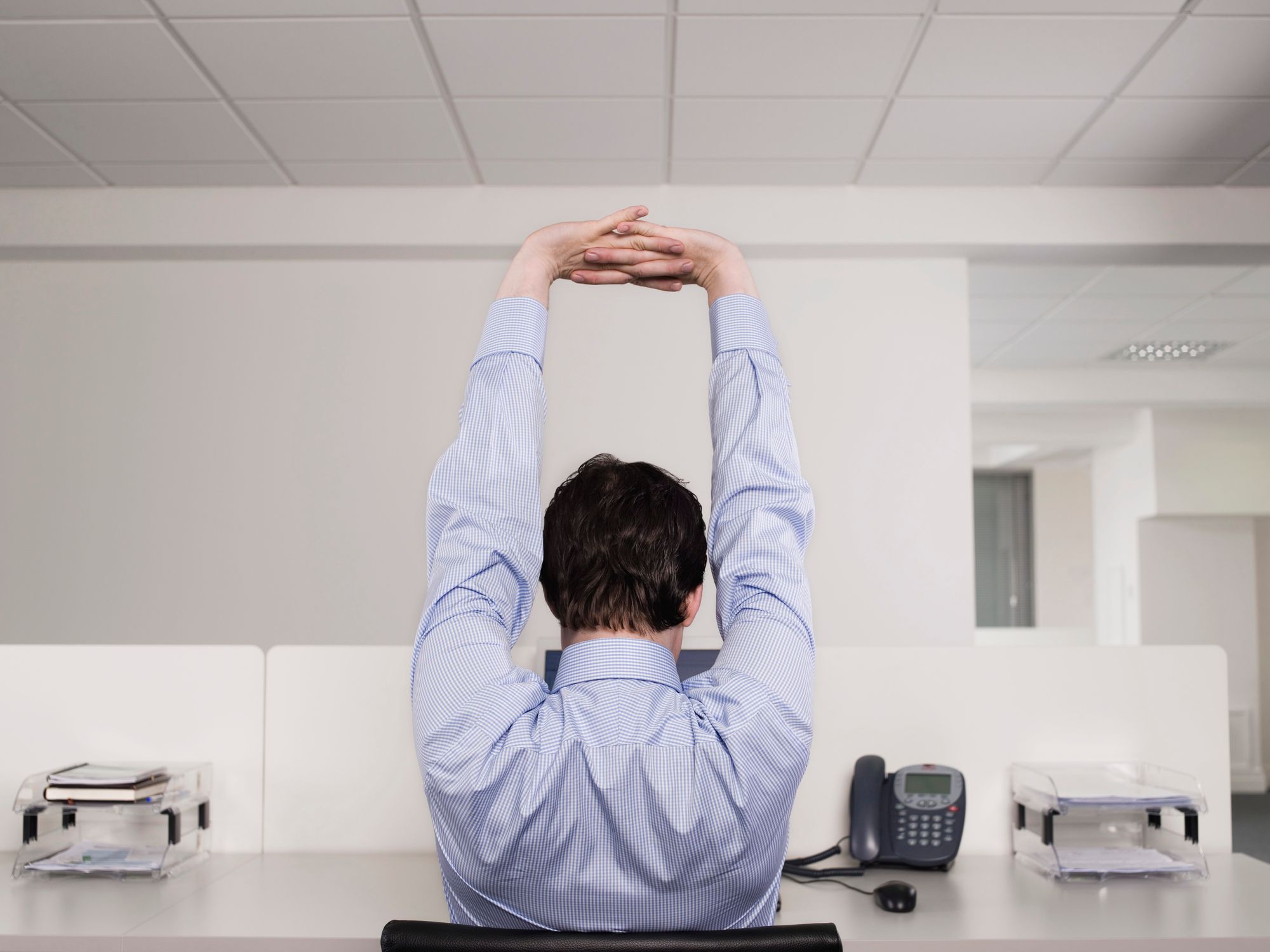 Esercizi per l'operatore: stretching dopo una giornata trascorsa nell'abitacolo o alla scrivania