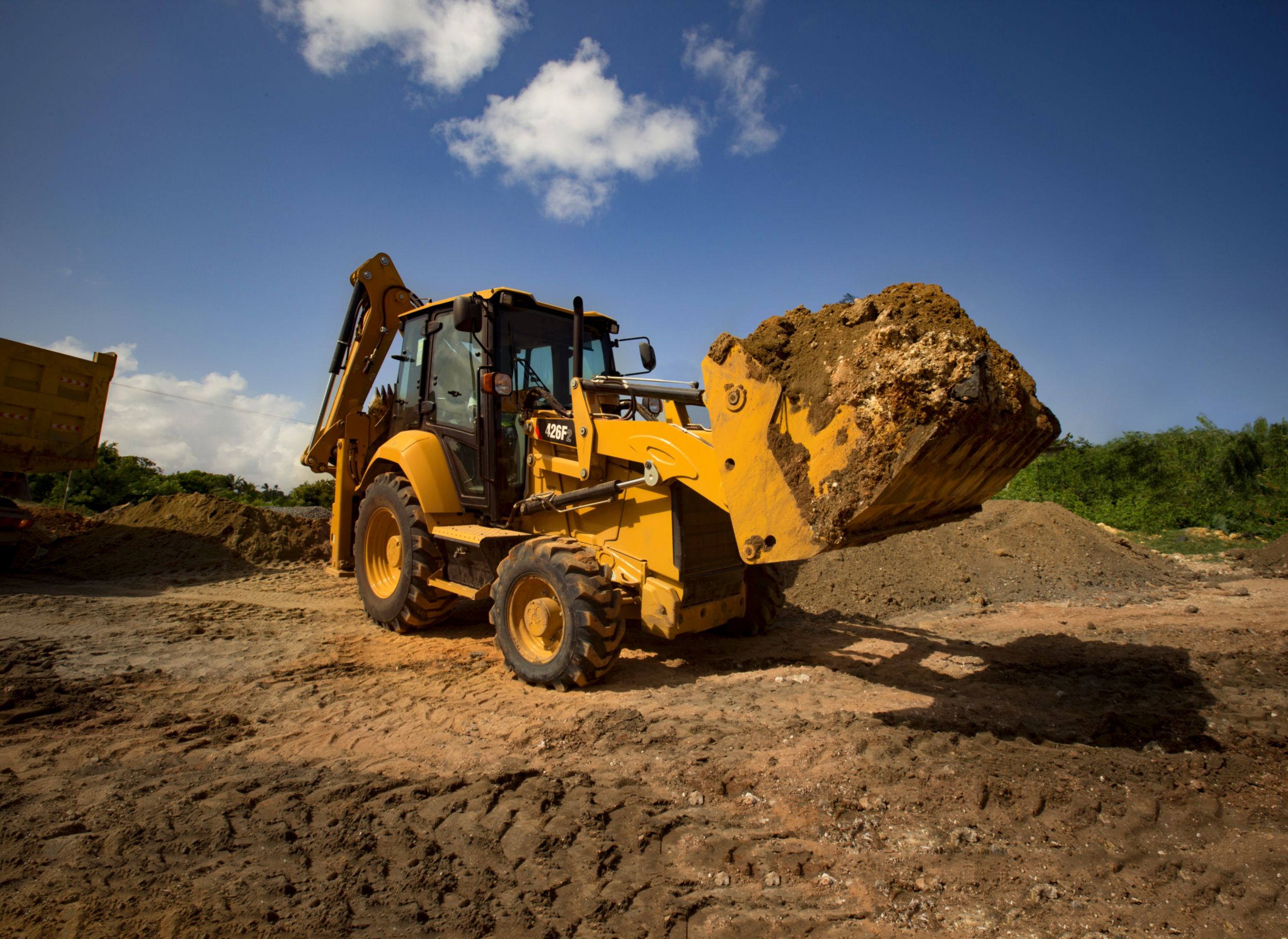 426F2 Экскаватор-погрузчик
