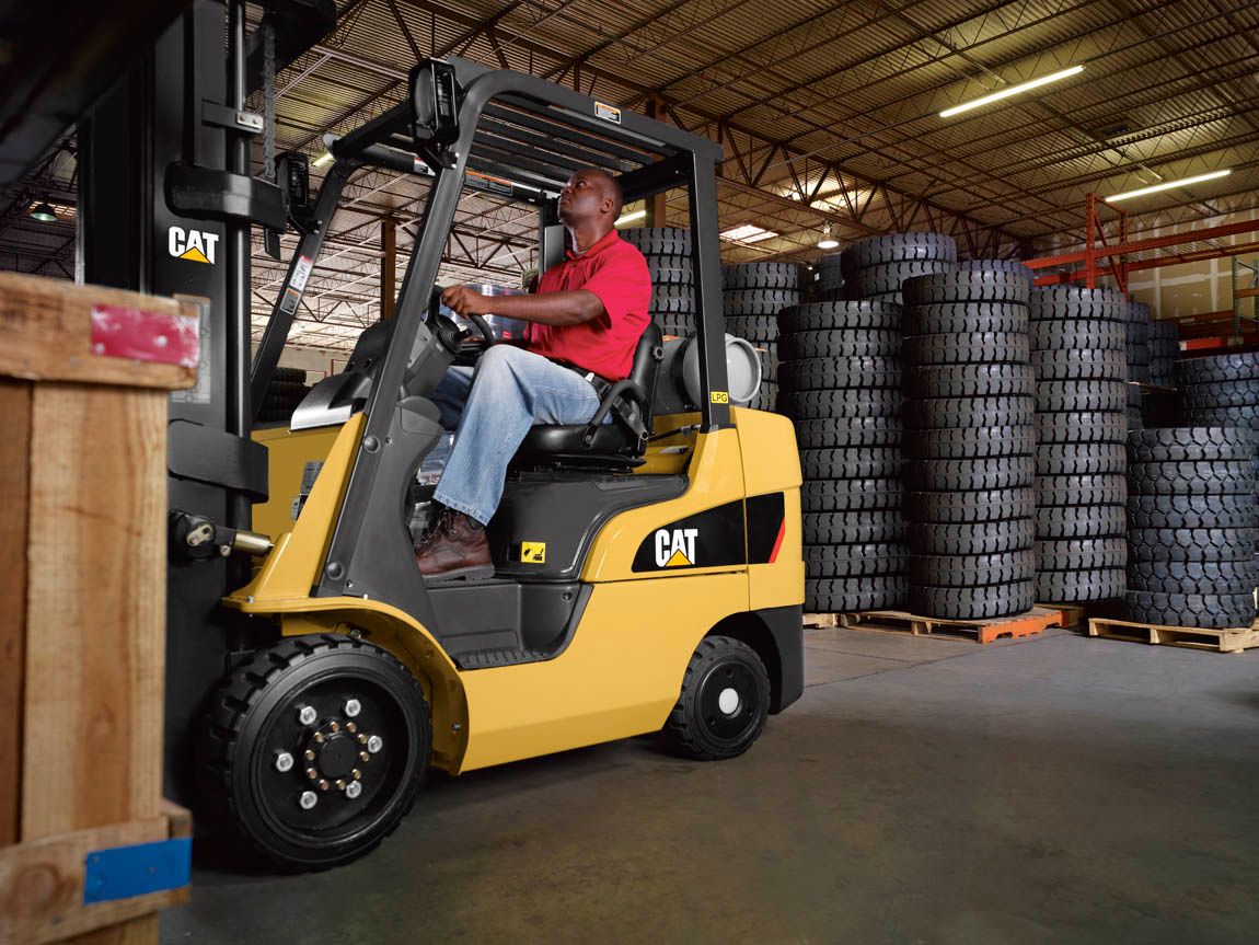 9 Tips & What to Look For When Buying a Used Forklift