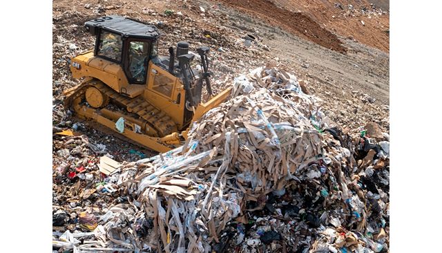 Cat D6 XE Waste Handling Dozer - WASTE HANDLING PERFORMANCE