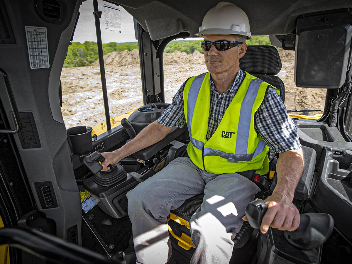 Cat D6 Dozer - DESIGNED FOR OPERATORS