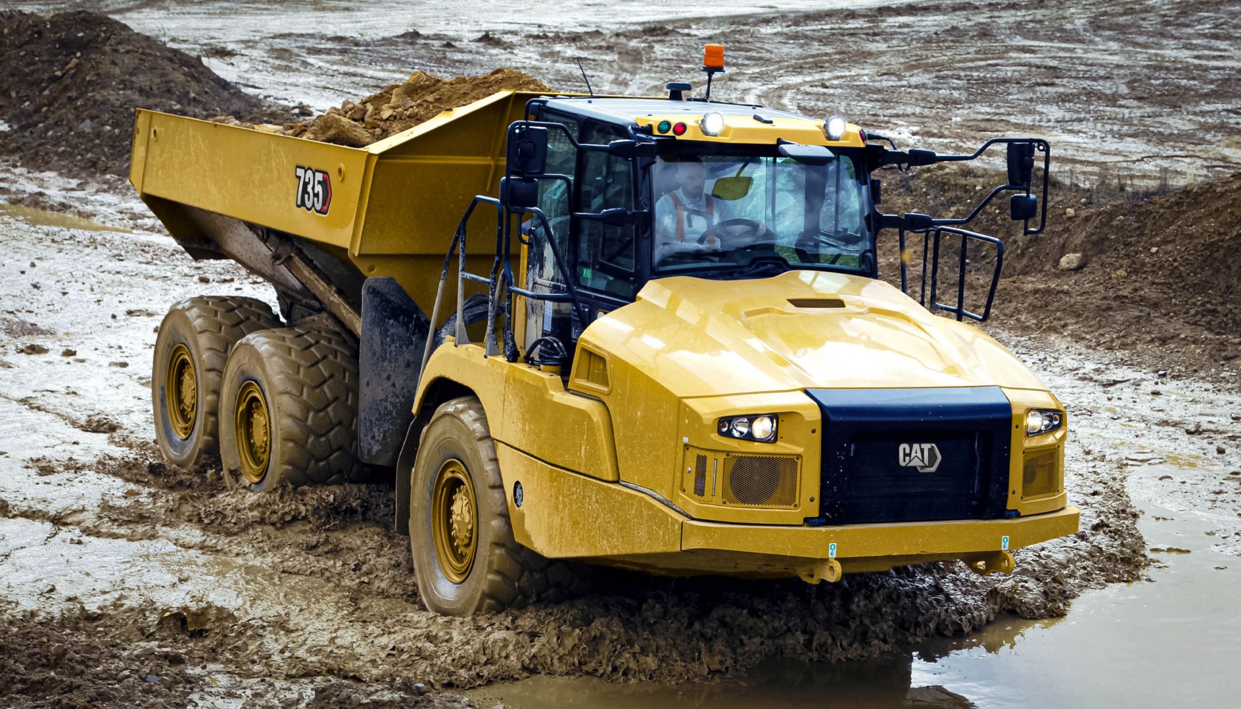 Cat 735 Articulated Haul Truck