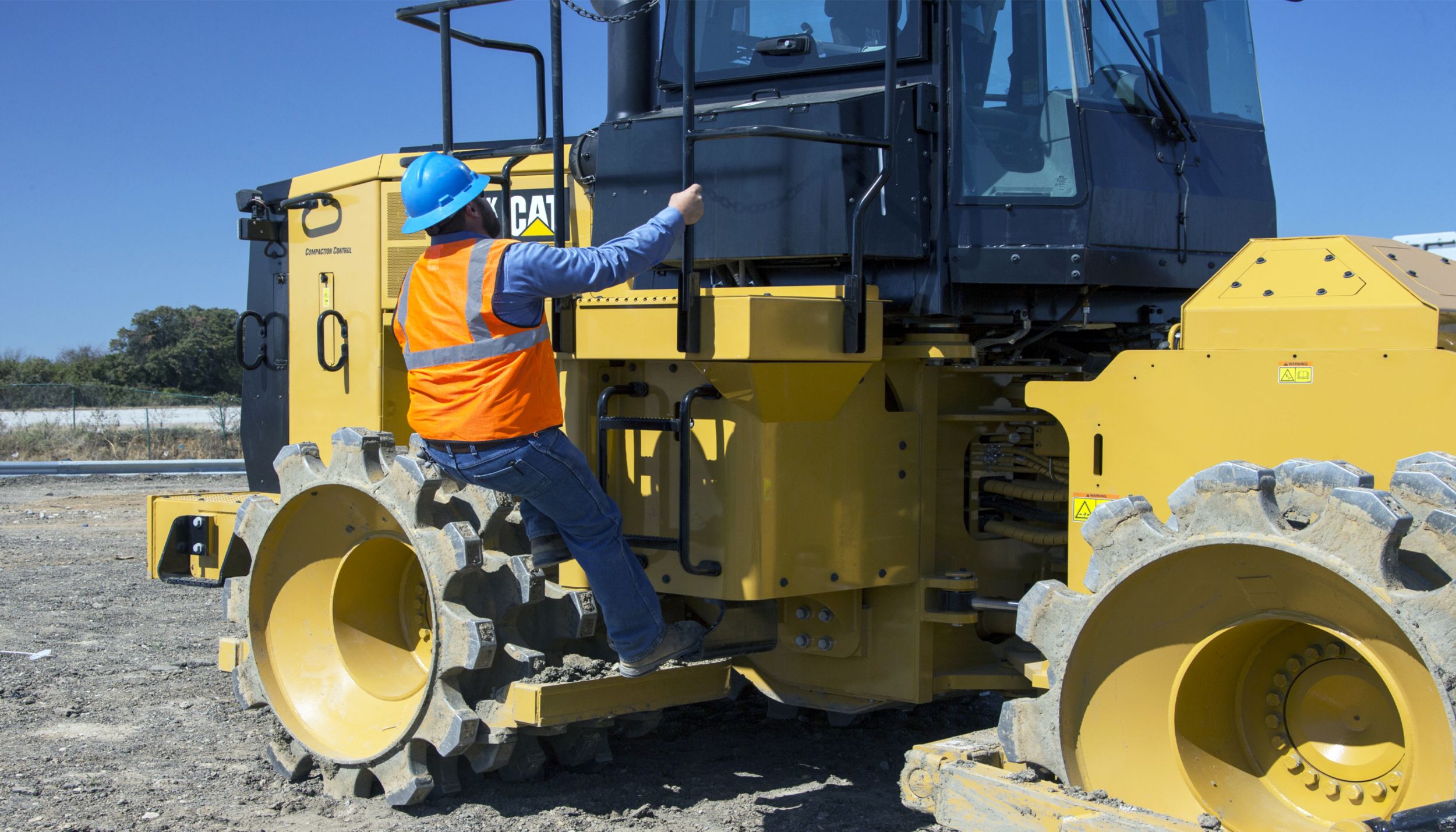 Cat 815K Soil Compactor