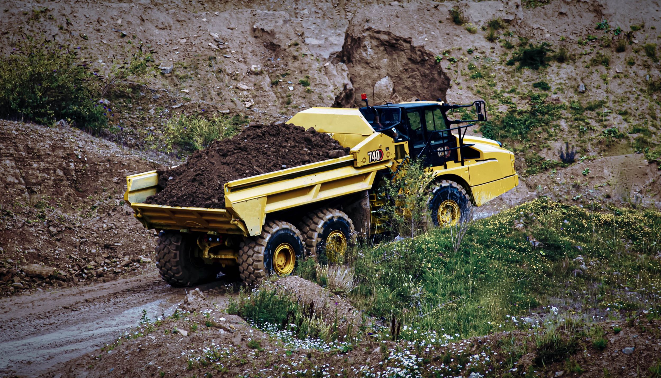 Cat 740 EJ Articulated Haul Truck