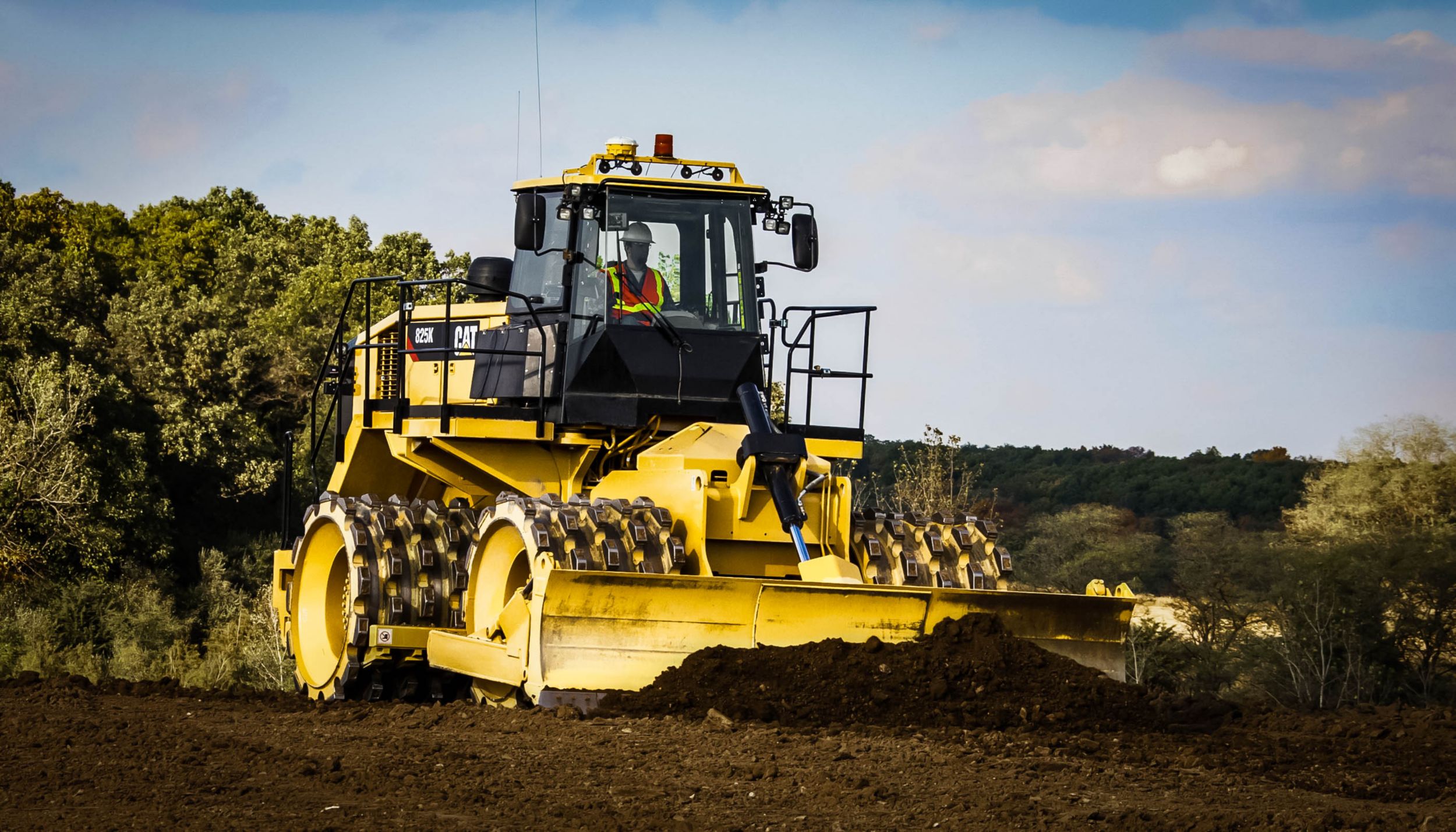 825K 土壤压实机| Cat | Caterpillar