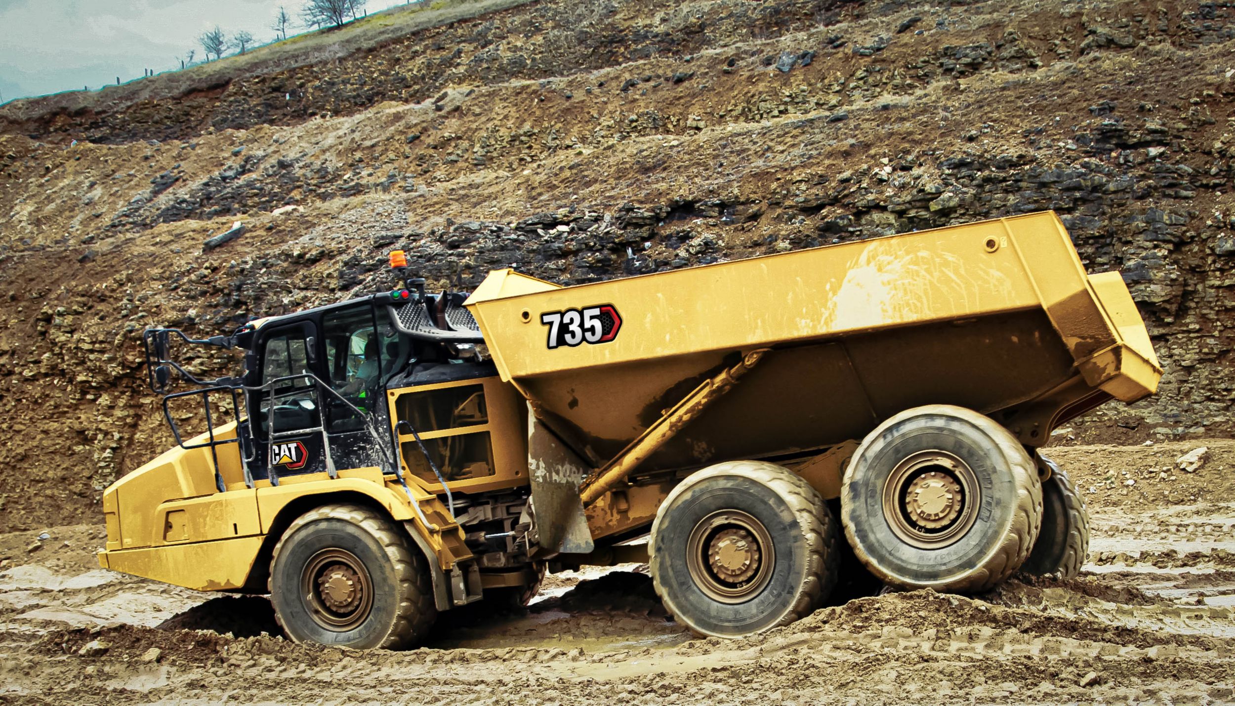 Cat 735 Articulated Haul Truck