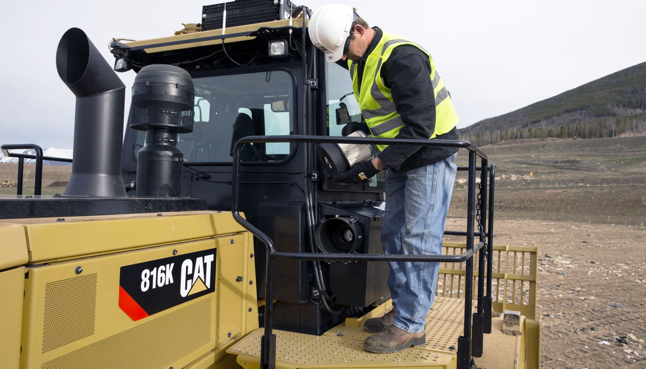 Cat 816K Landfill Compactor