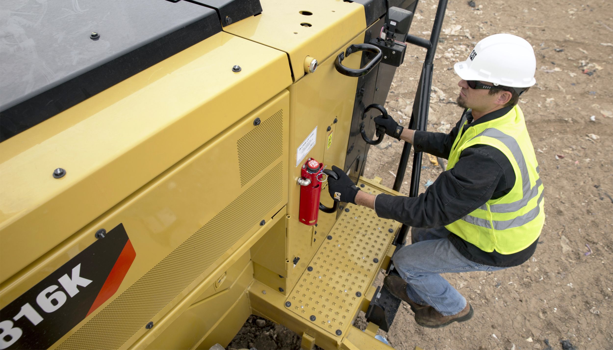 Cat 816K Landfill Compactor