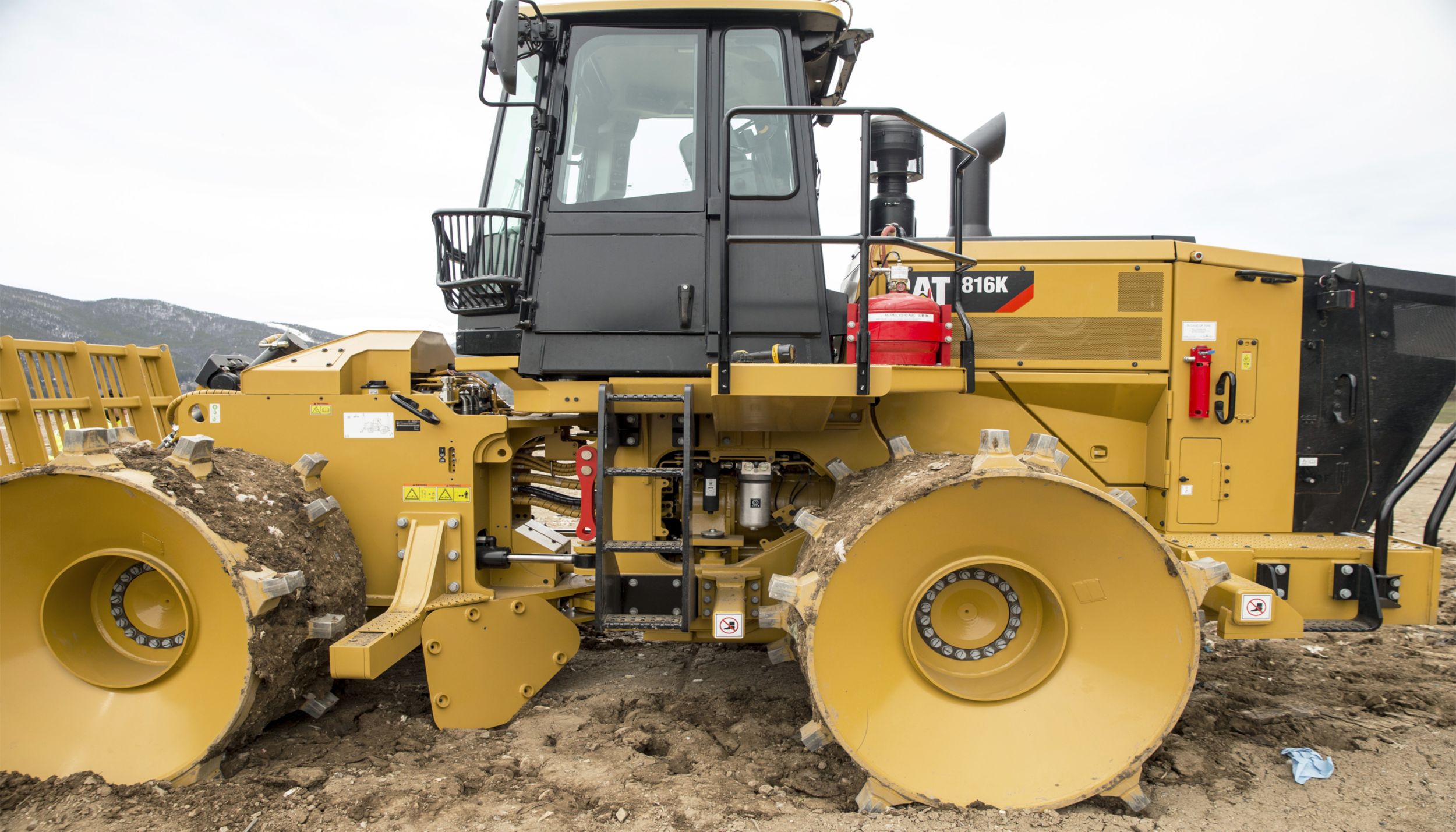 Cat 816K Landfill Compactor