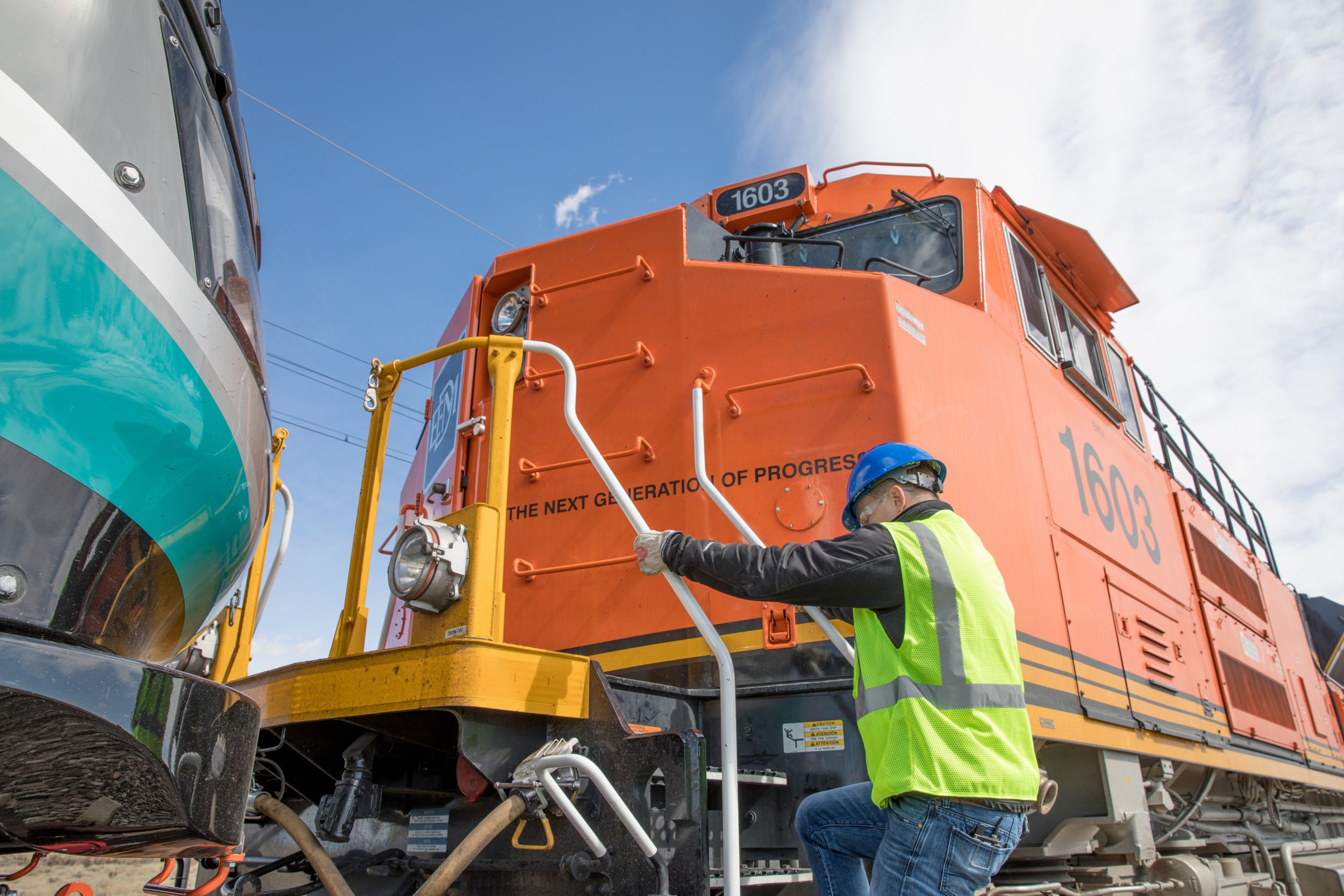 ProgressRail  Locomotive Engines