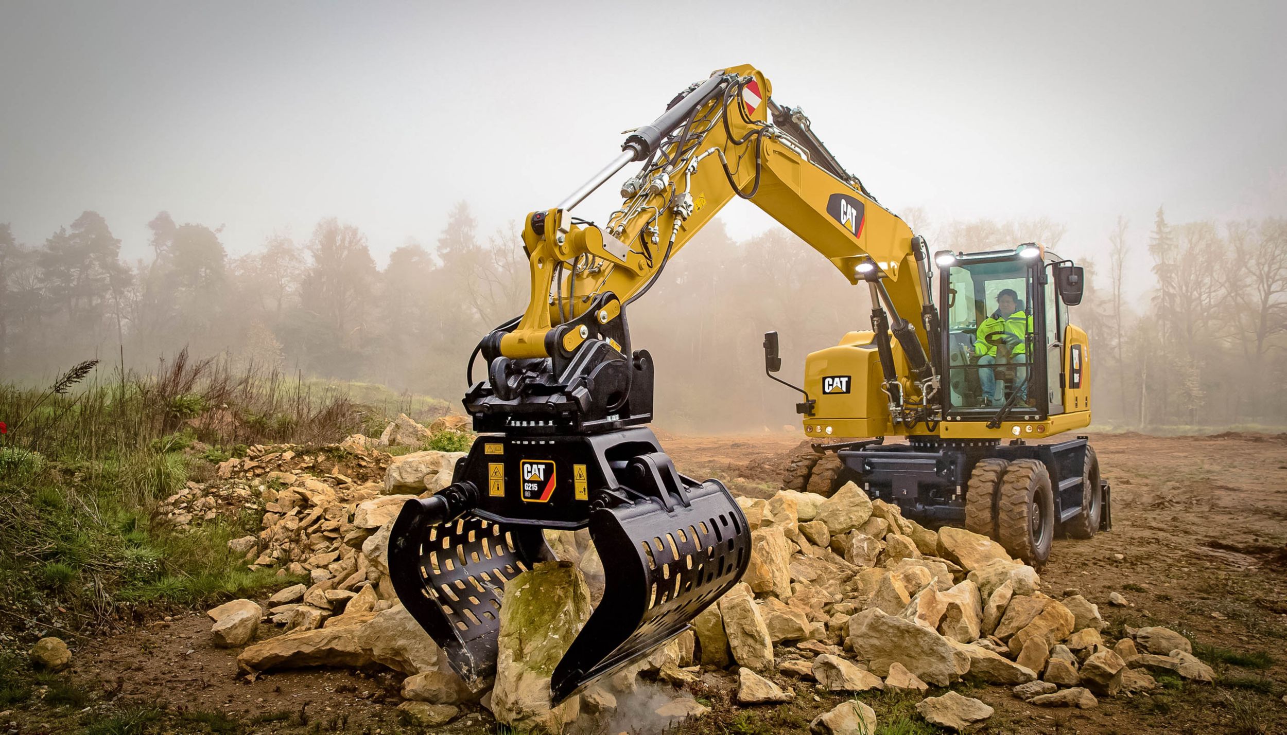 Grappin série G200 GC déplaçant des rochers